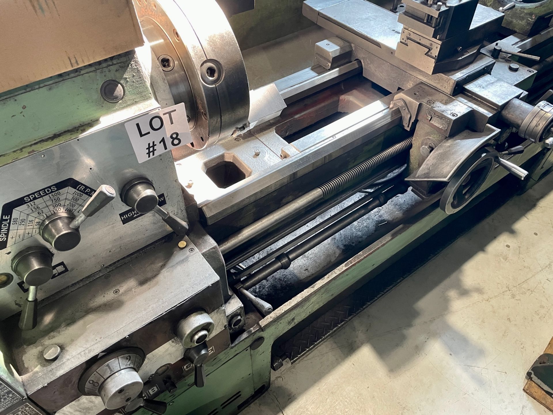 VICTOR LATHE, MDL VICTOR2060, S/N 781019, 20'' X 60'', LOCATION, MONTREAL, QUEBEC