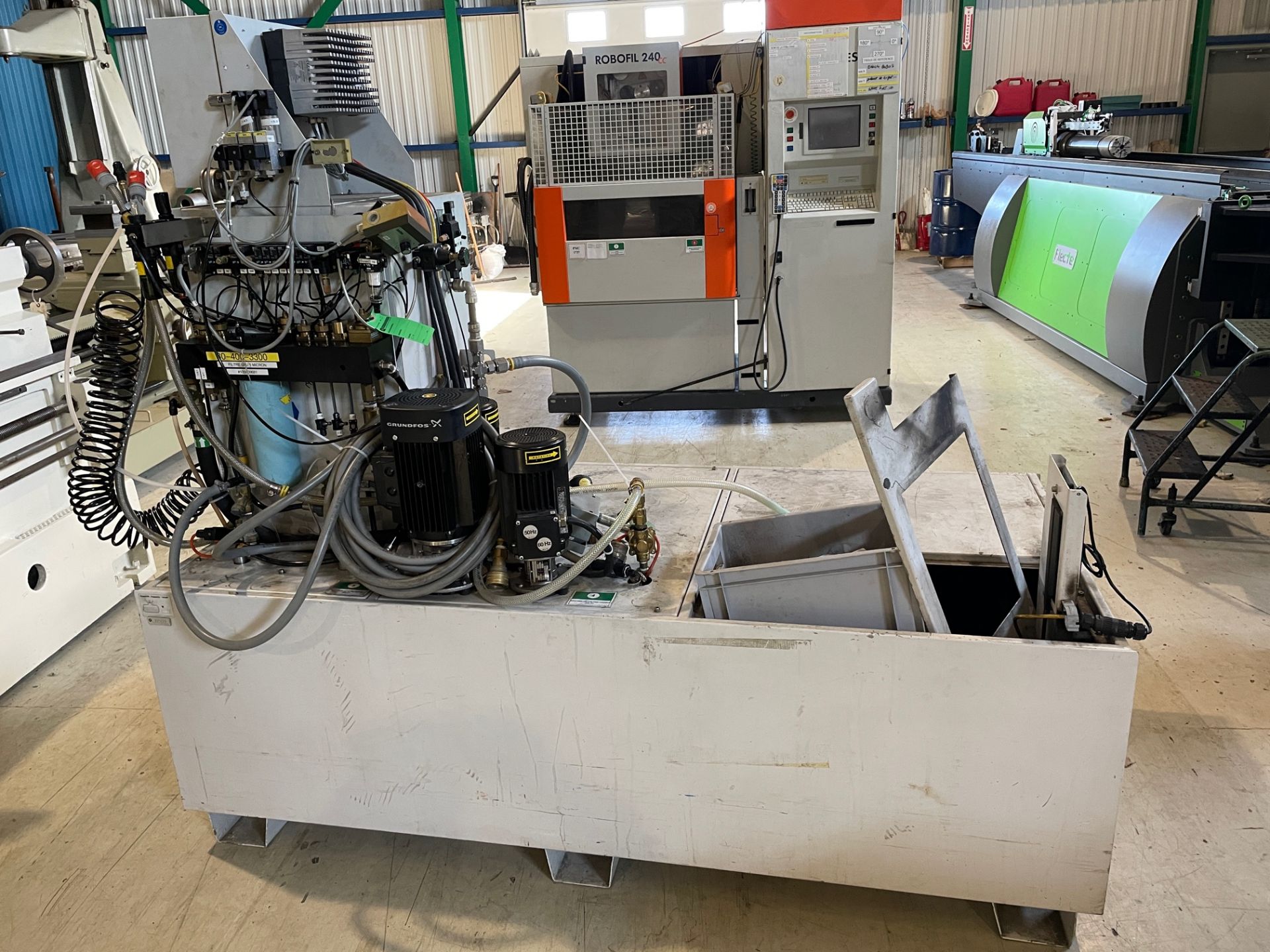 ROBOFIL CHARMILLE EDM CNC, MODEL 240CC, S/N 921229, LOCATION, MONTREAL, QUEBEC - Image 9 of 9