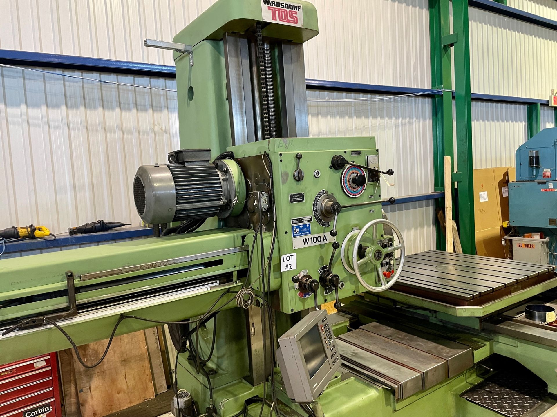 TOS BORING MILL HORIZONTAL,,MODEL W100A, S/N 4608, 50'' X 50'' TABLE, LOCATION, MONTREAL, QUEBEC