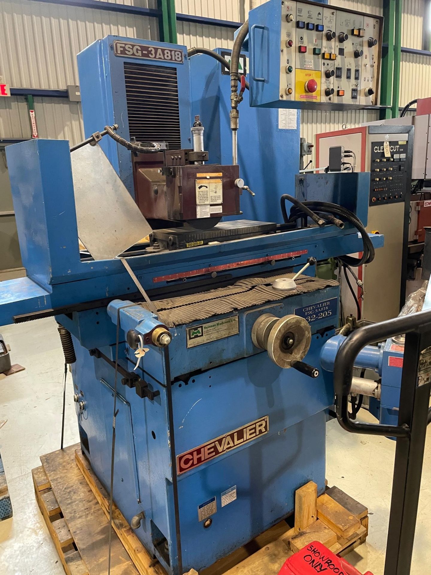 CHEVALIER SURFACE GRINDER, MDL FSG-30818, S/N M384B004, 8'' X 18'' CHUCK, LOCATION, MONTREAL, - Image 3 of 3