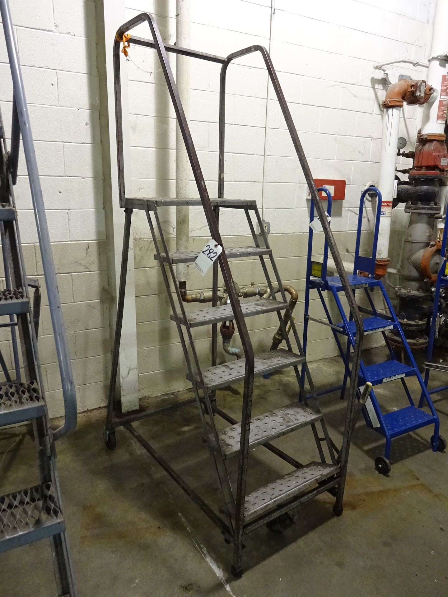 5 ft. (approx.) Portable Warehouse Ladder