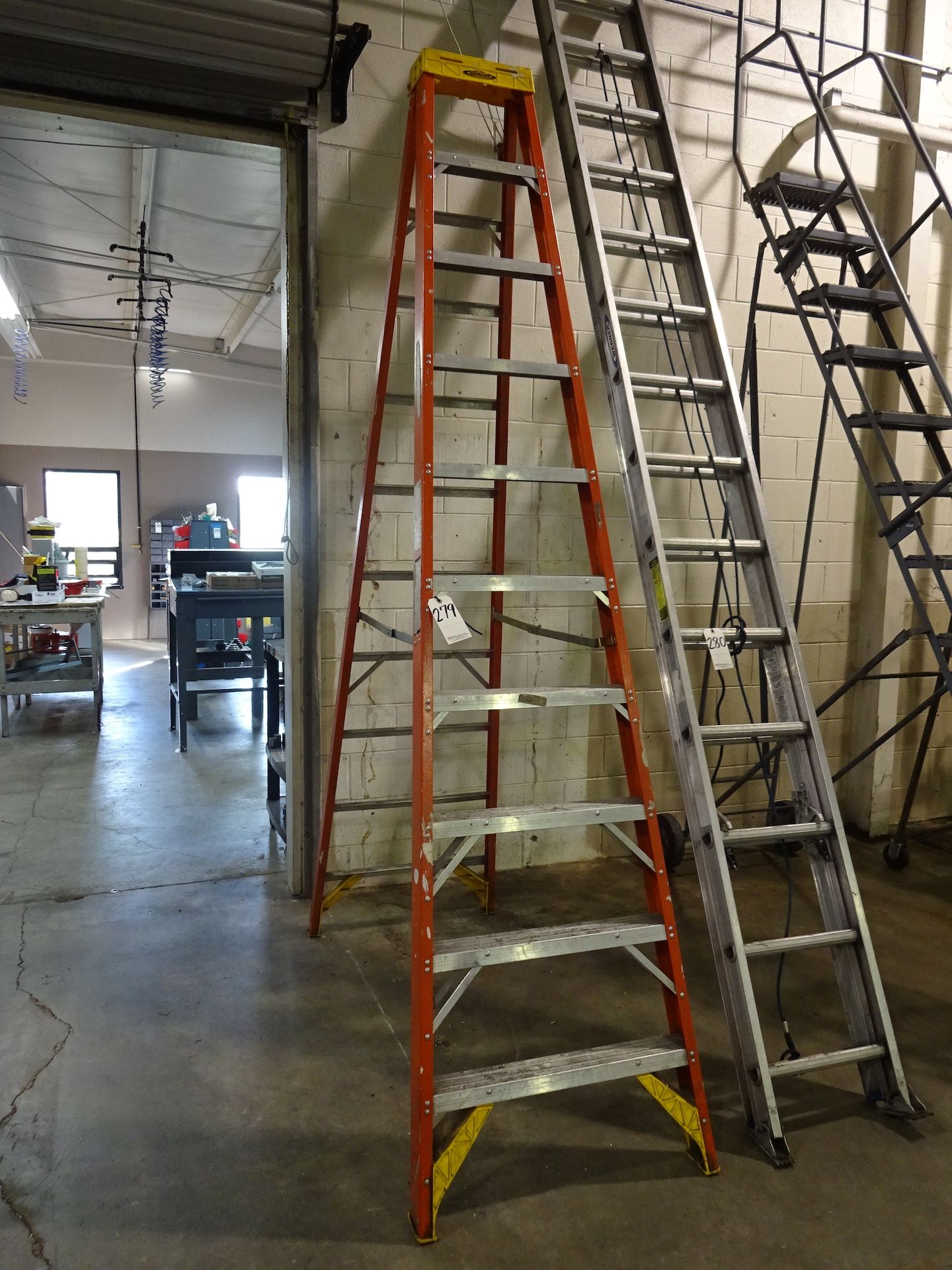 10 ft. Fiberglass Step Ladder