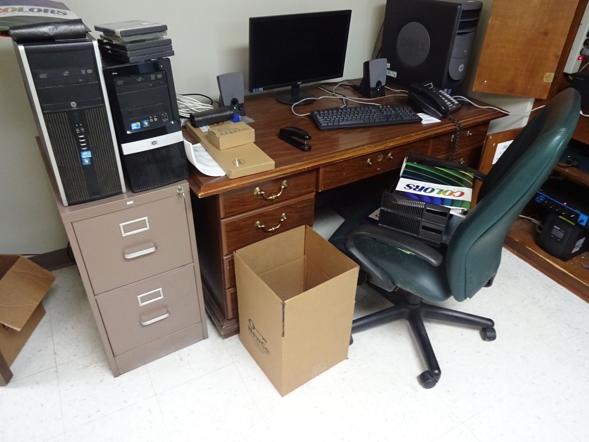 LOT: (2) Assorted Desks, (2) Assorted Chairs - Image 2 of 2