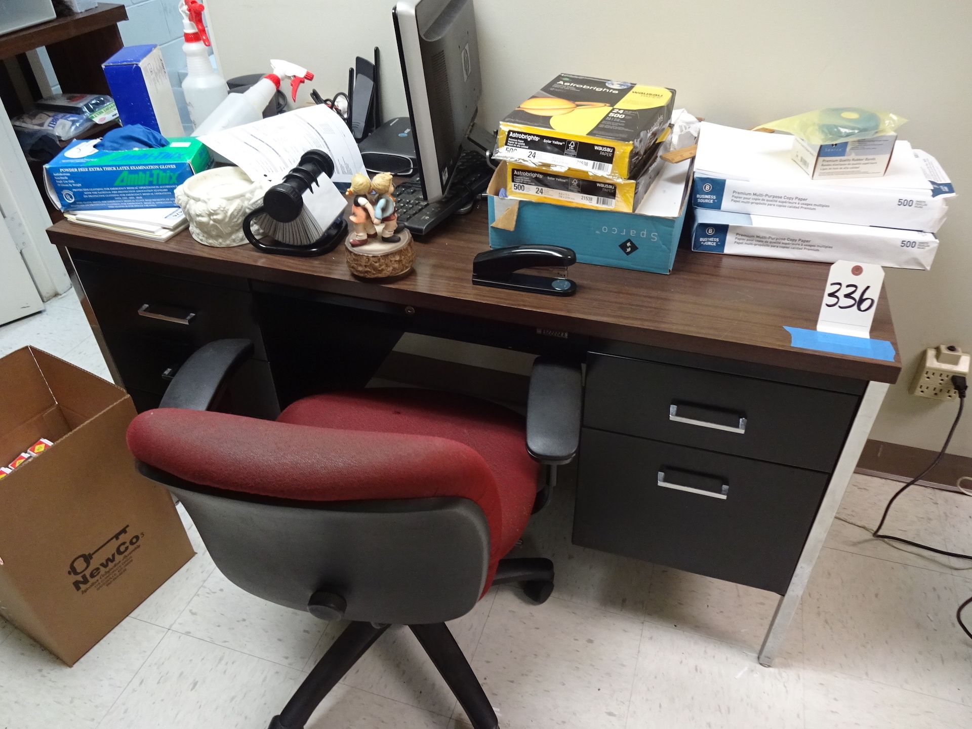 LOT: (2) Assorted Desks, (2) Assorted Chairs