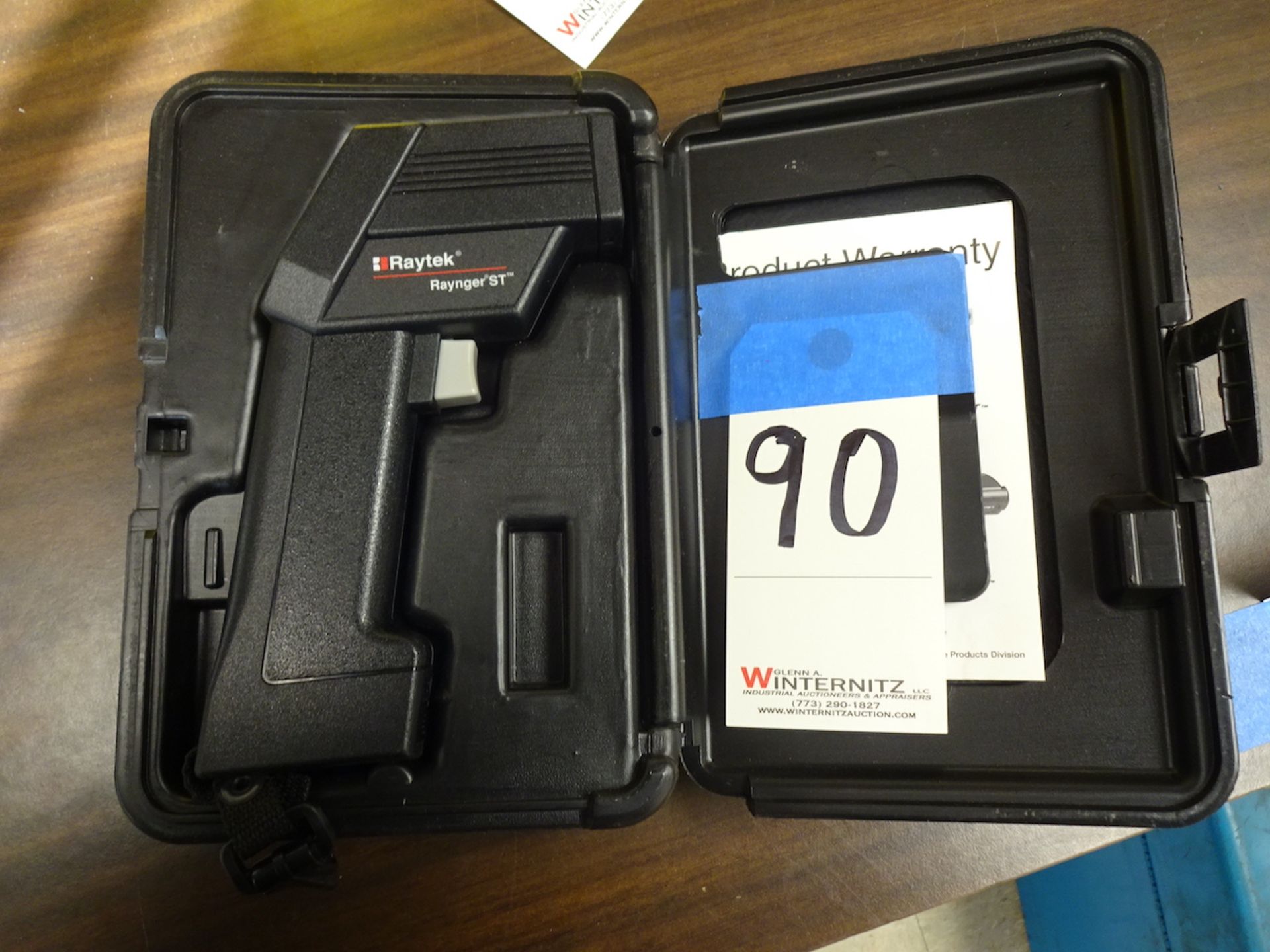 Raytek Model RAYNGERST Temperature Meter