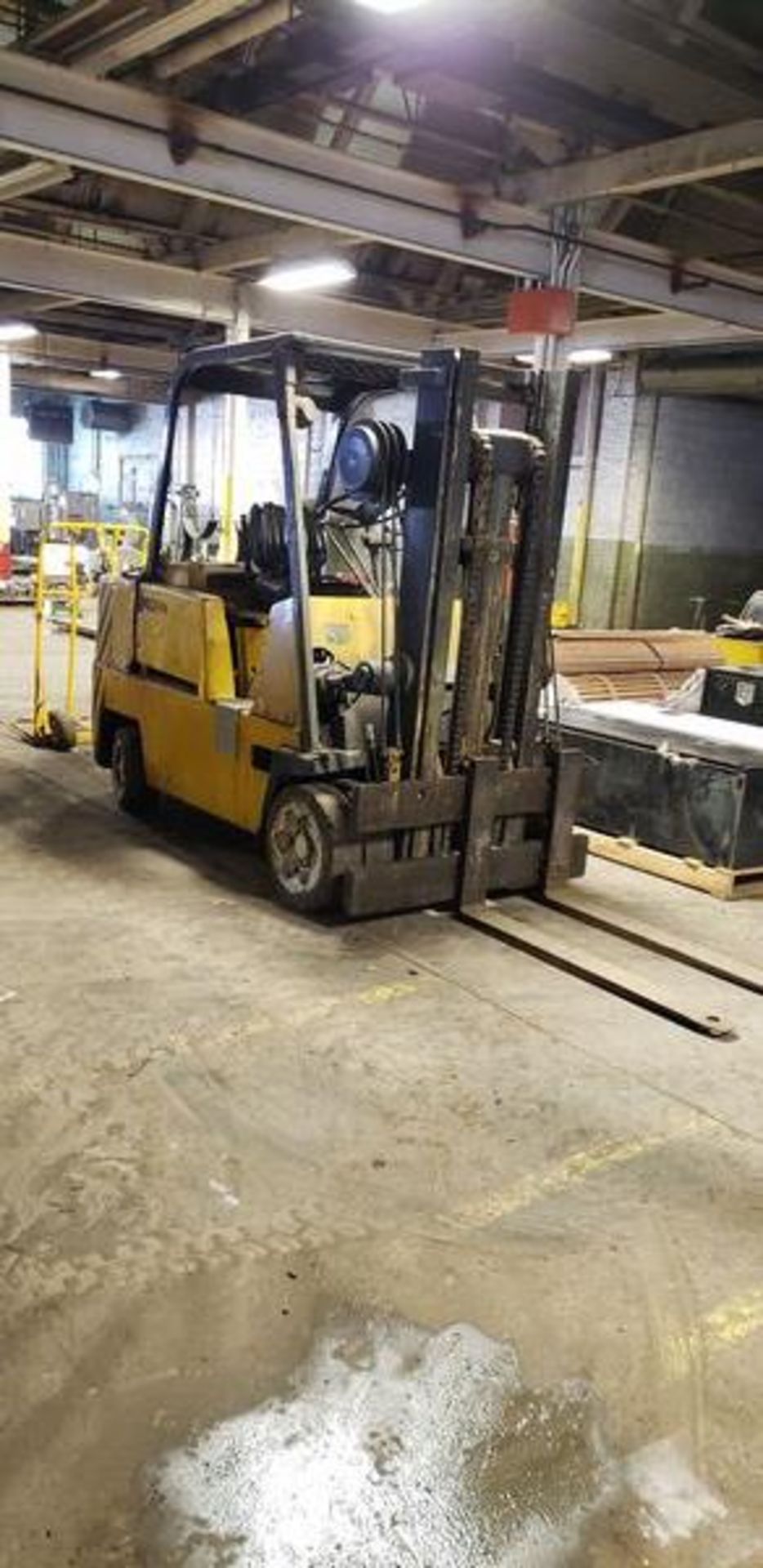 CLARK FORK LIFT C100 , 10,000 LB CAP - AS IS