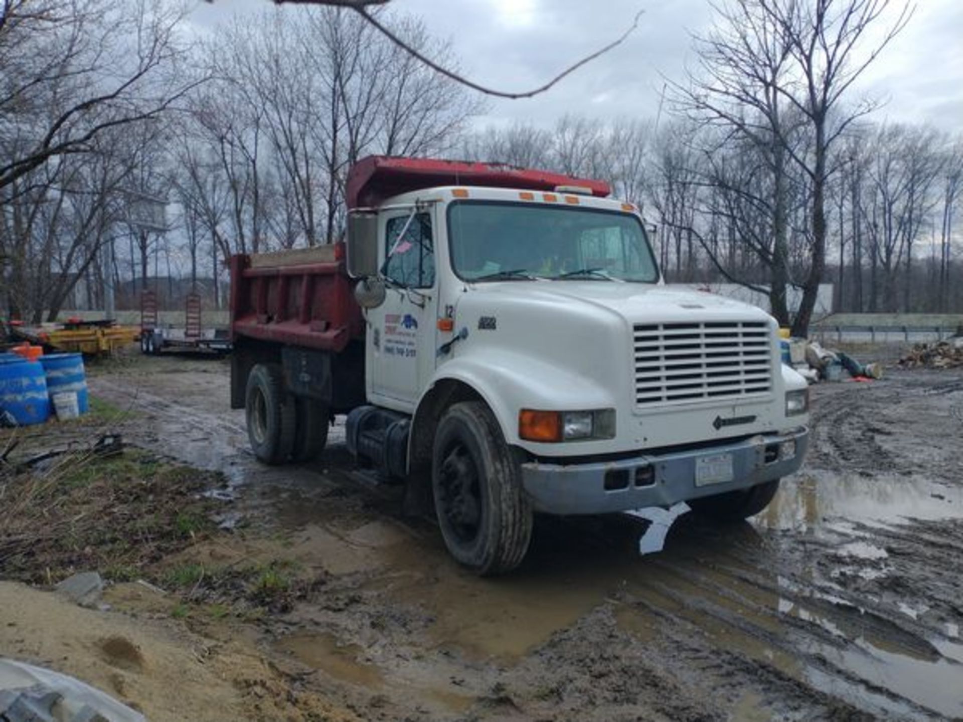 1988 NAVISTAR INTERNATIONAL TRANSPORTATION 6 SPEED DUMP TRUCK DT466E - MODEL 4700 4X2 - Image 5 of 14