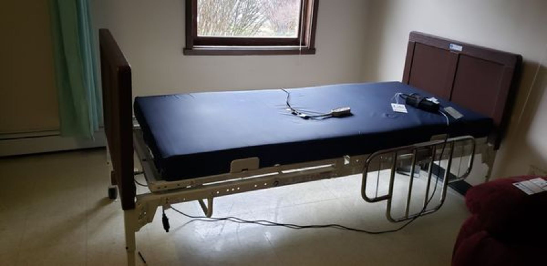 INVACARE G50 HOSPITAL BED