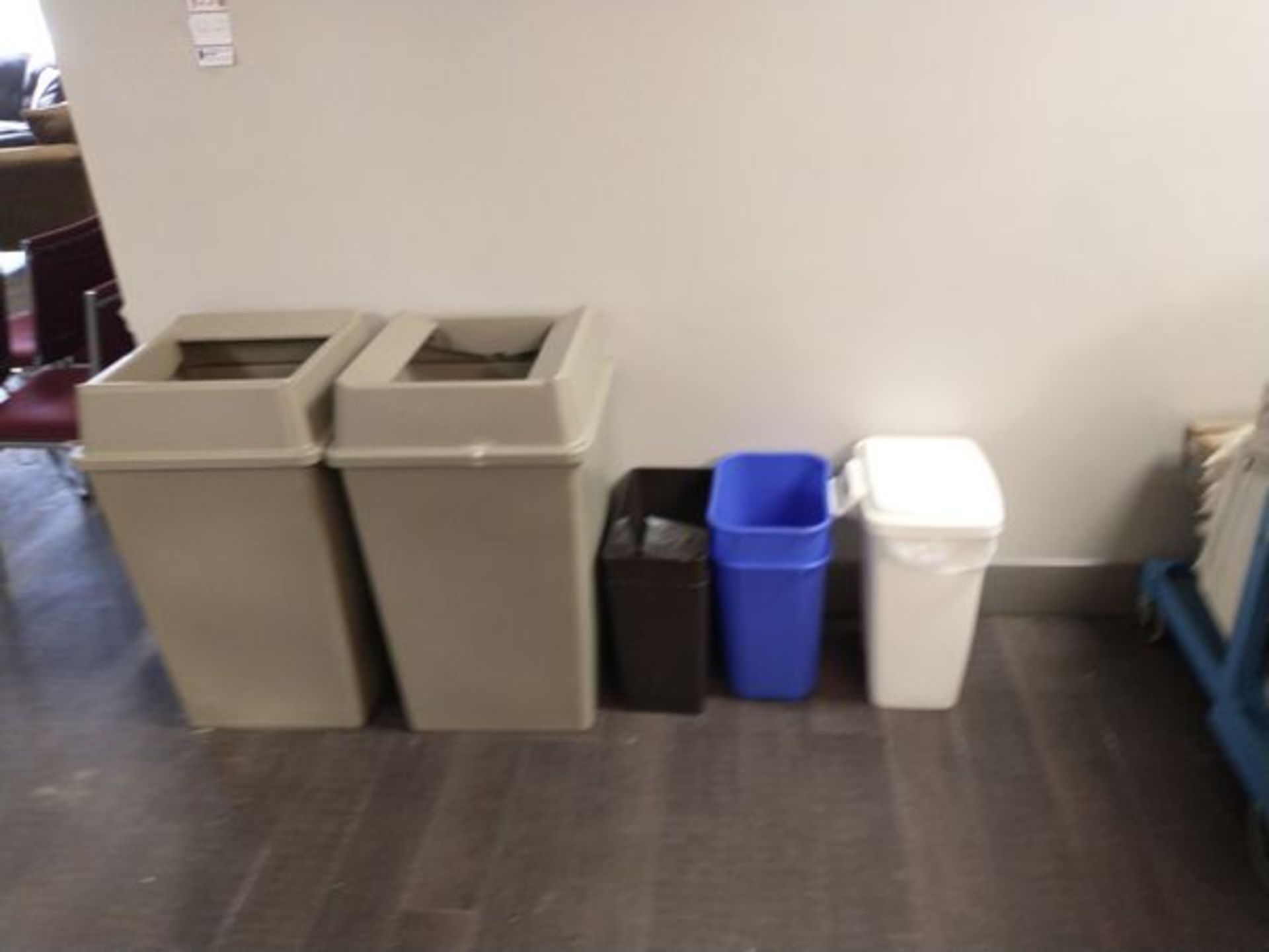 LOT OF 7 ASSORTED TRASH CANS