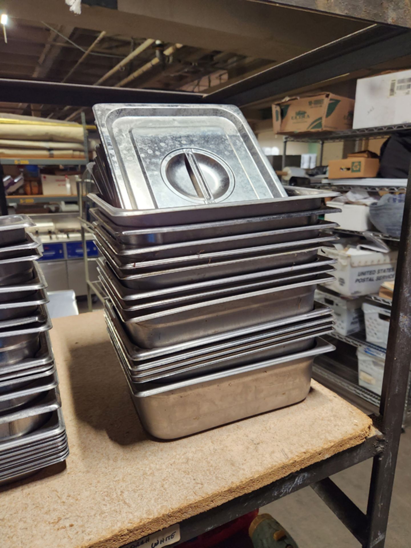 (13) STAINLESS INSERT PANS WITH 6 LIDS