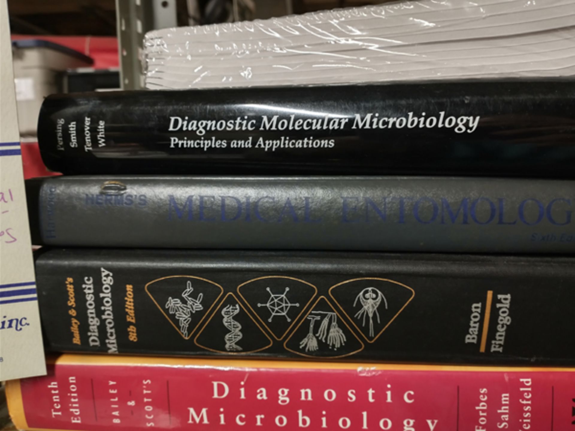 LOT OF MEDICAL BOOKS AND MICROSCOPE SLIDES - Image 5 of 6