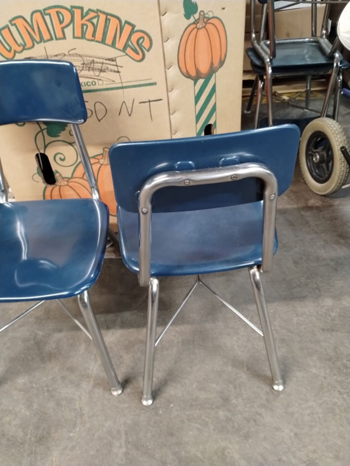 LOT OF 17 CHILDRENS SCHOOL CHAIRS - Image 3 of 3