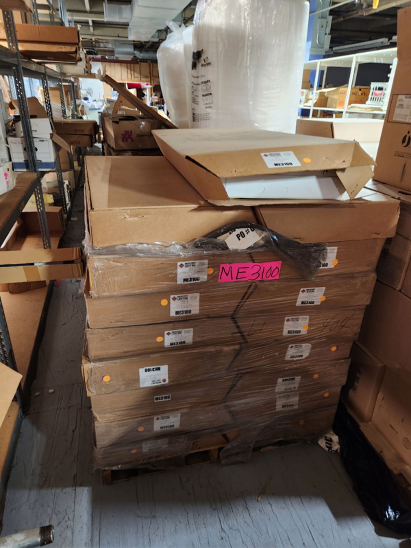13 SKIDS OF NEW LIGHTING - FIXTURES, ACCESSORIES, ETC -- LARGE LOT! - Image 13 of 28