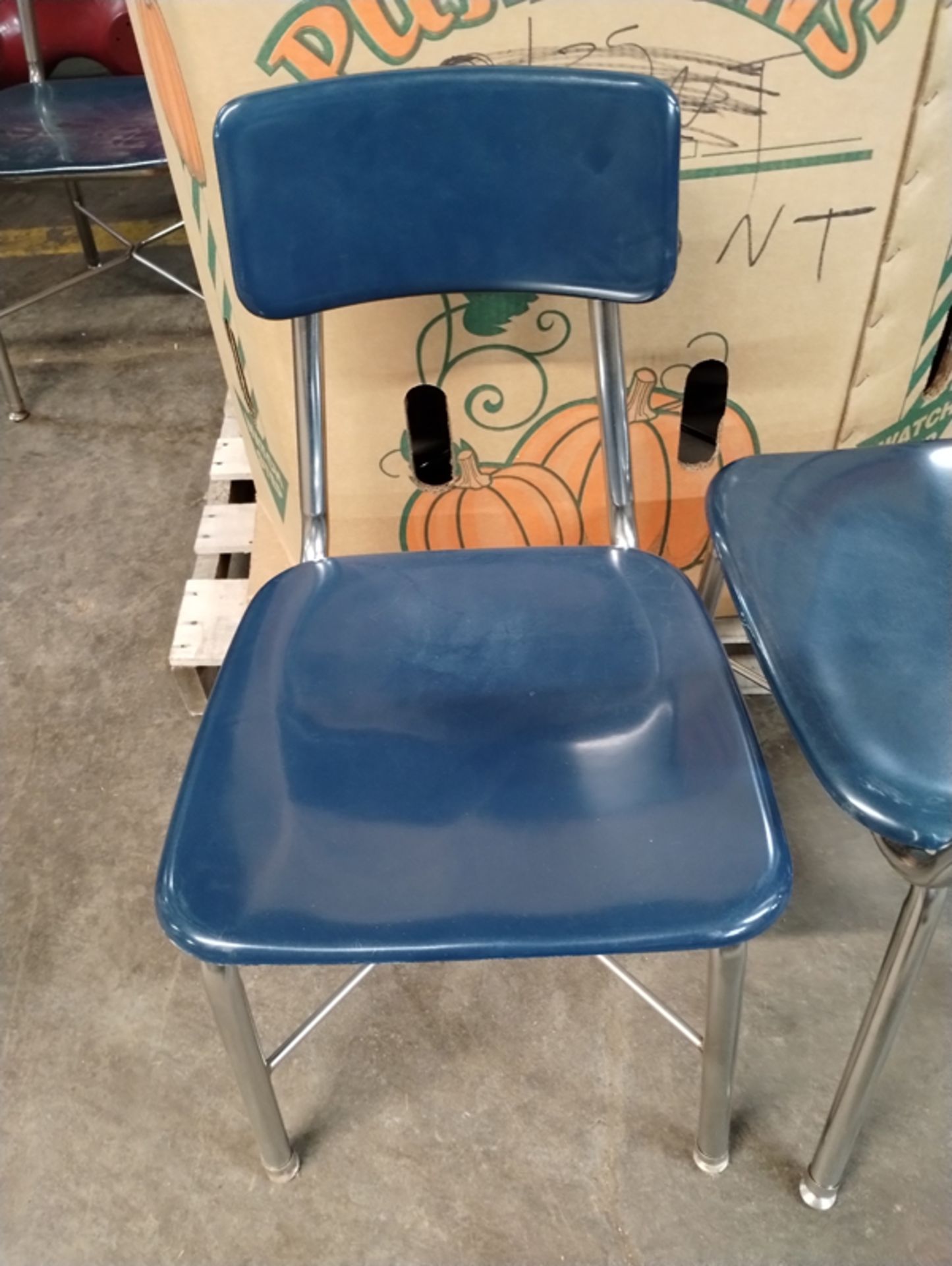 LOT OF 17 CHILDRENS SCHOOL CHAIRS - Image 2 of 3