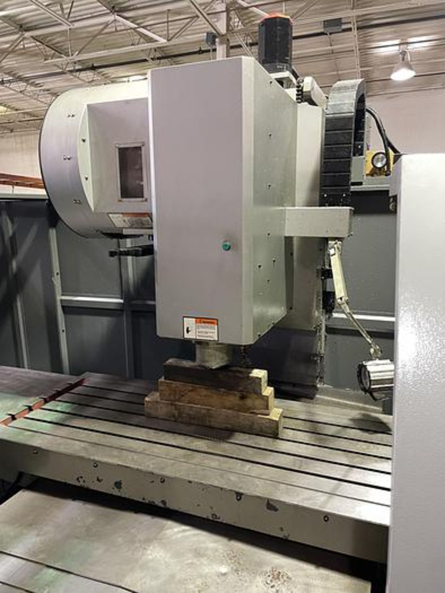 BULOVA VMC-6733B VERTICAL MACHINING CENTER, 67" X 33" X 28", YEAR 2018 - Image 7 of 12