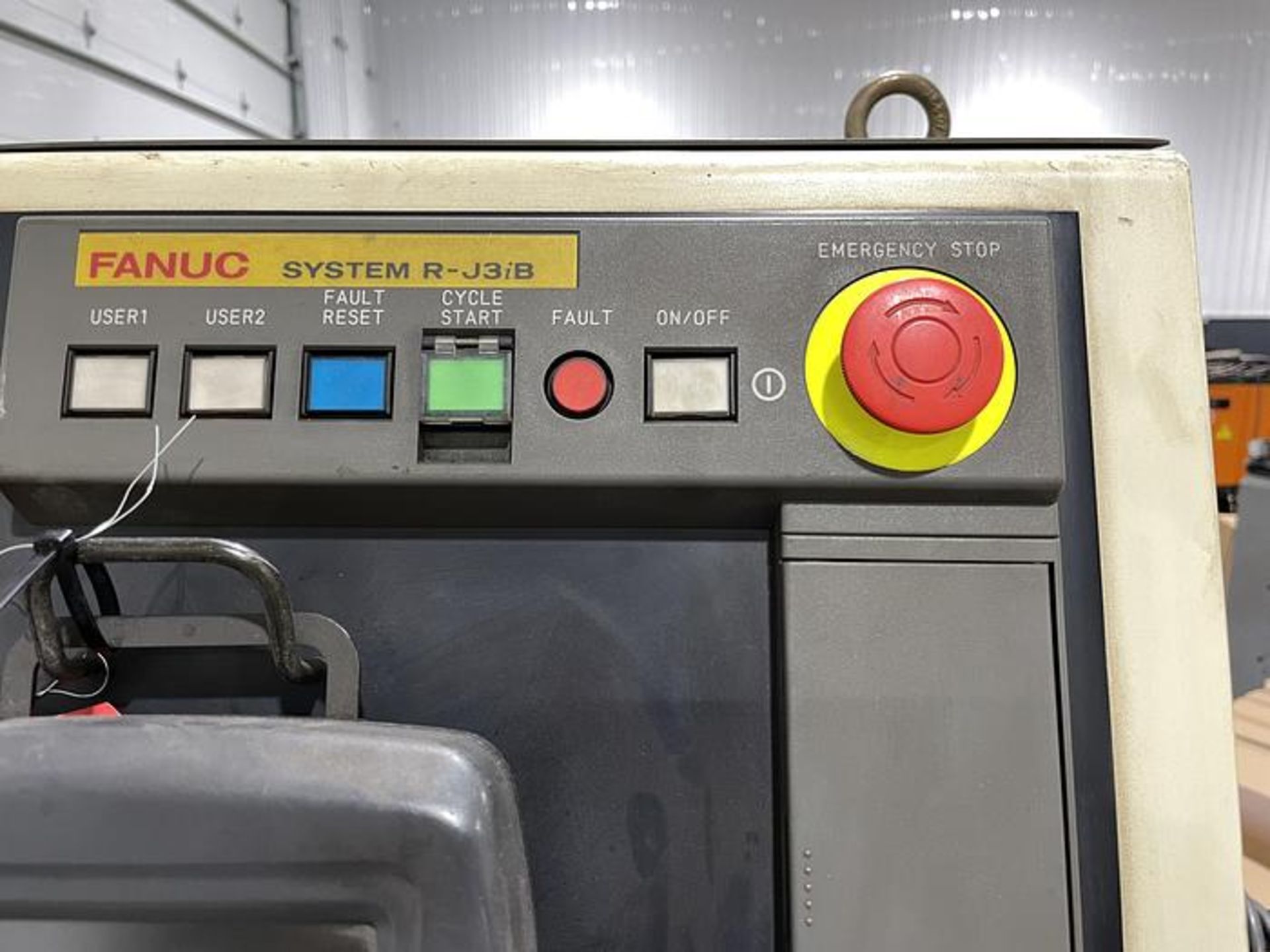 FANUC FANUC ARC MATE 120iB MIG WELDING CELL WITH LINCOLN 455M AND INDEX TABLE 5' X 8' - Image 8 of 20