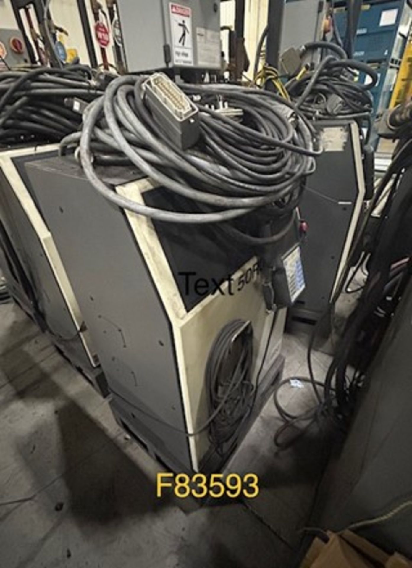 FANUC ROBOT R2000IB/210F WITH R-J3IC CONTROLS, CABLES AND TEACH PENDANT, YEAR 2007, SN F83593 - Image 4 of 5