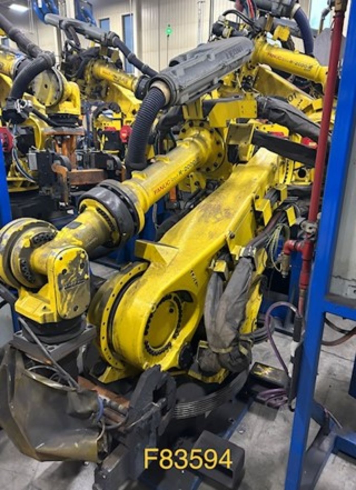 FANUC ROBOT R2000IB/210F WITH R-J3IC CONTROLS, CABLES AND TEACH PENDANT, YEAR 2007, SN F83594