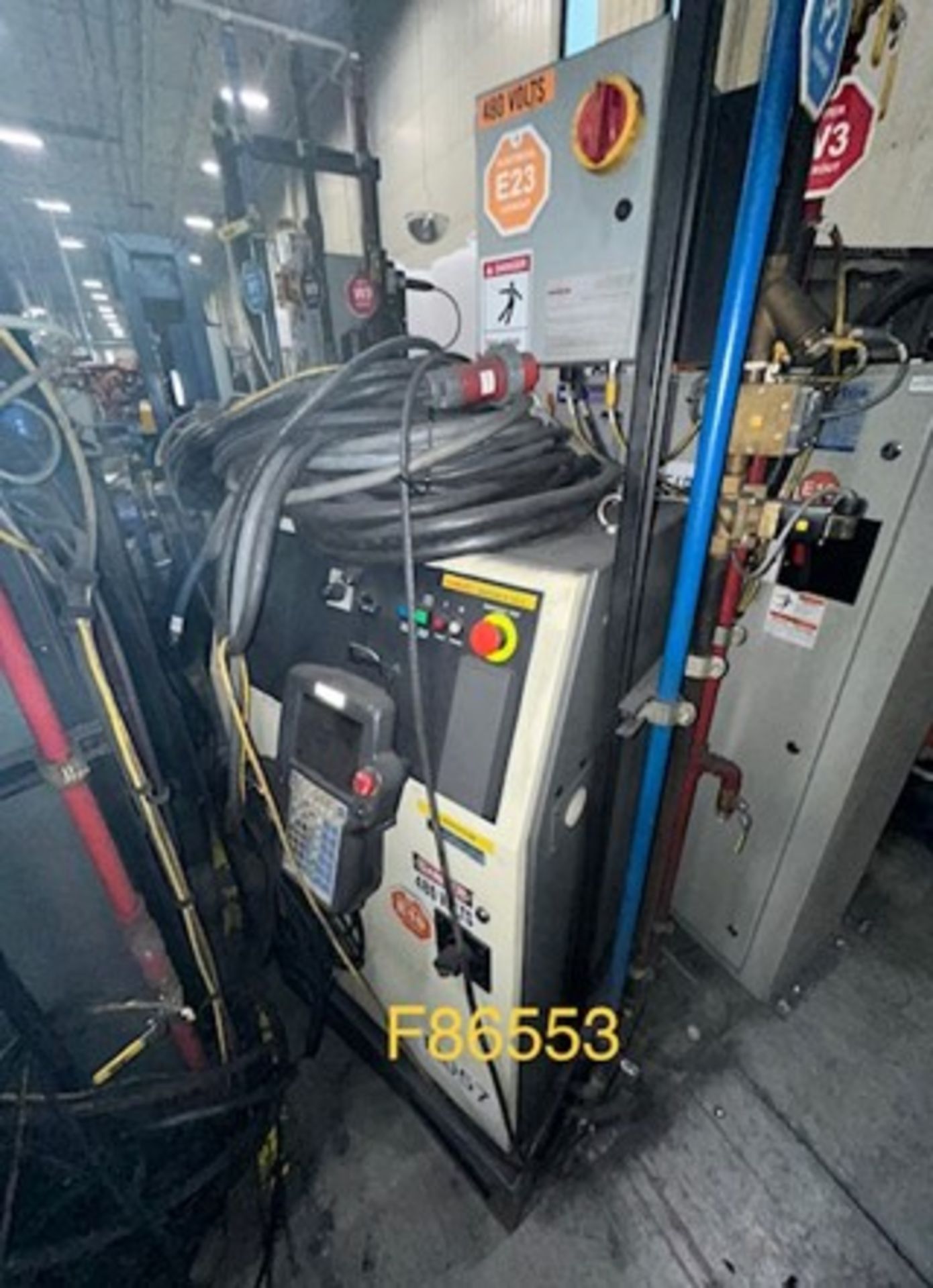 FANUC ROBOT R2000IB/210F WITH R-J3IC CONTROLS, CABLES AND TEACH PENDANT, YEAR 2007, SN F86553 - Image 5 of 6