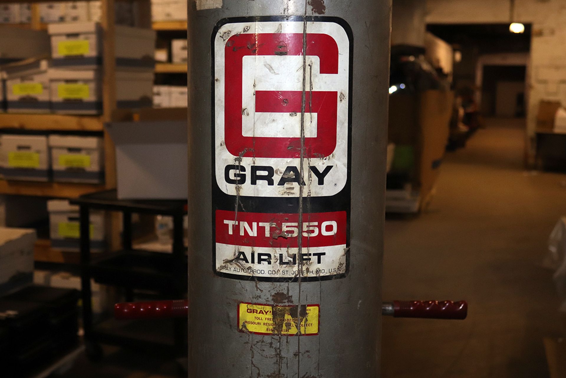 Gray TNT 550 14K lb pneumatic bumper jack - Image 2 of 7