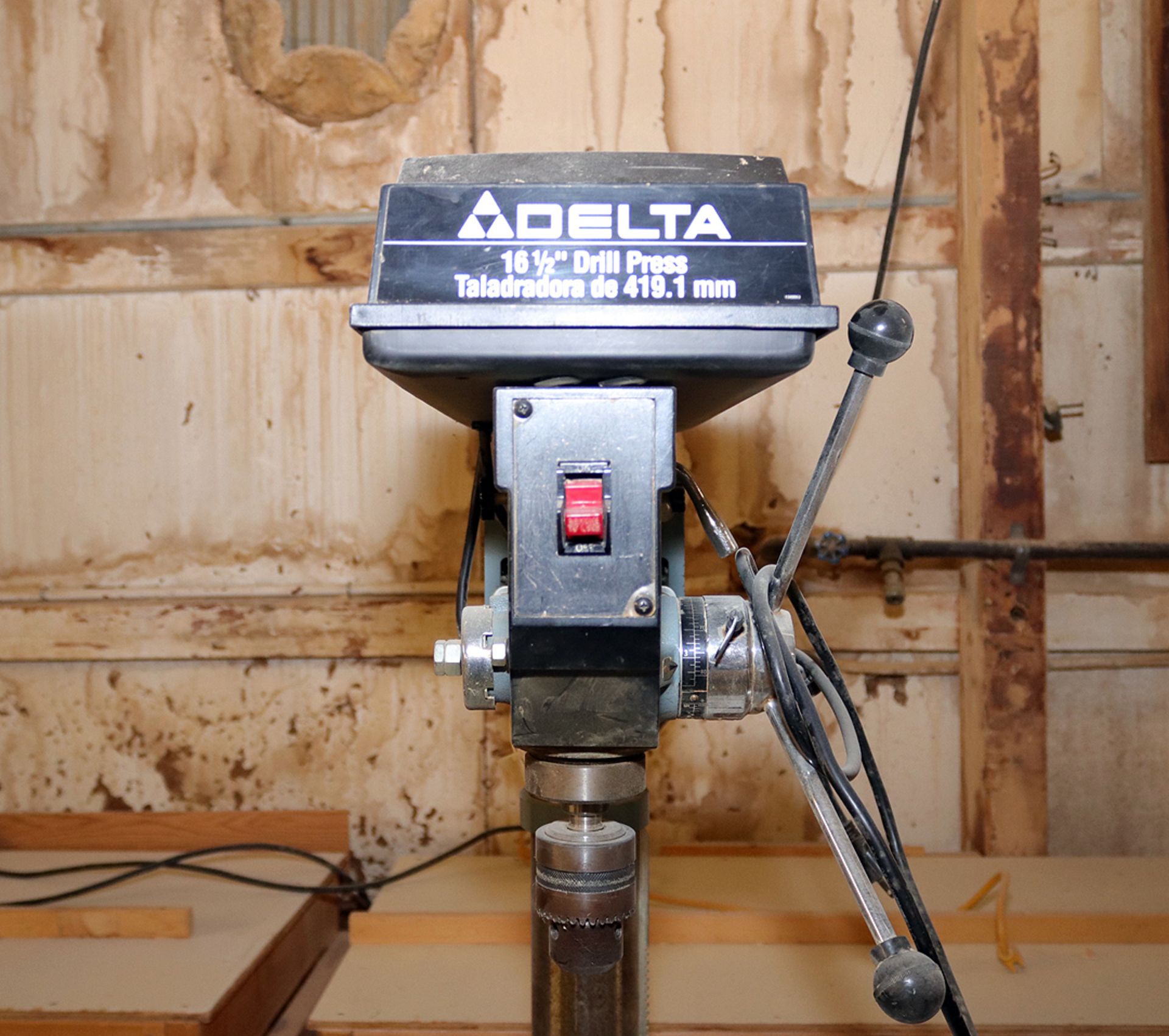 Delta 16-1/2" floor model drill press, 1 idler needs repaired - Image 6 of 7