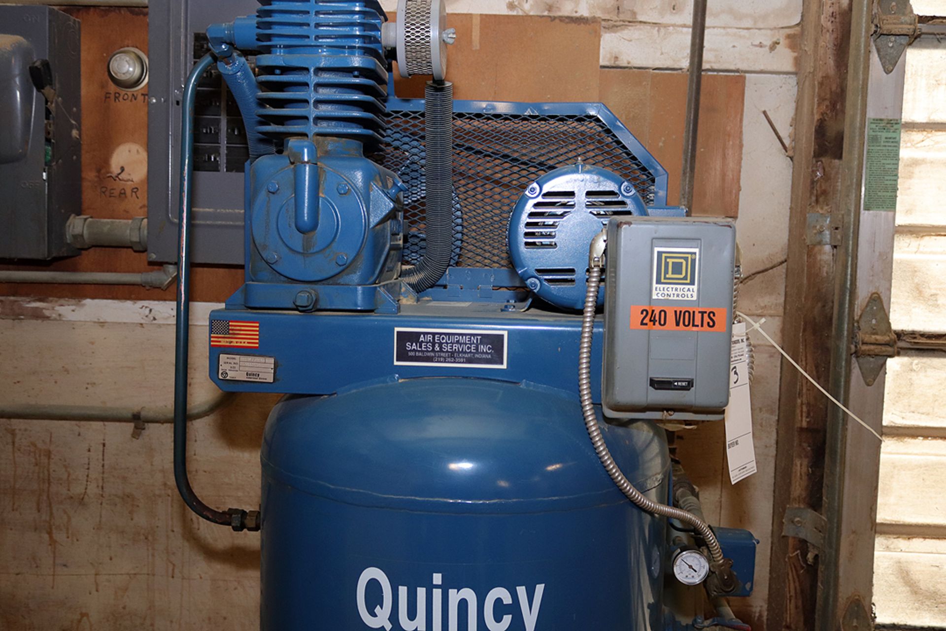 Quincy QT-5 vertical air compressor, 5 hp, 3 ph motor - Image 2 of 6