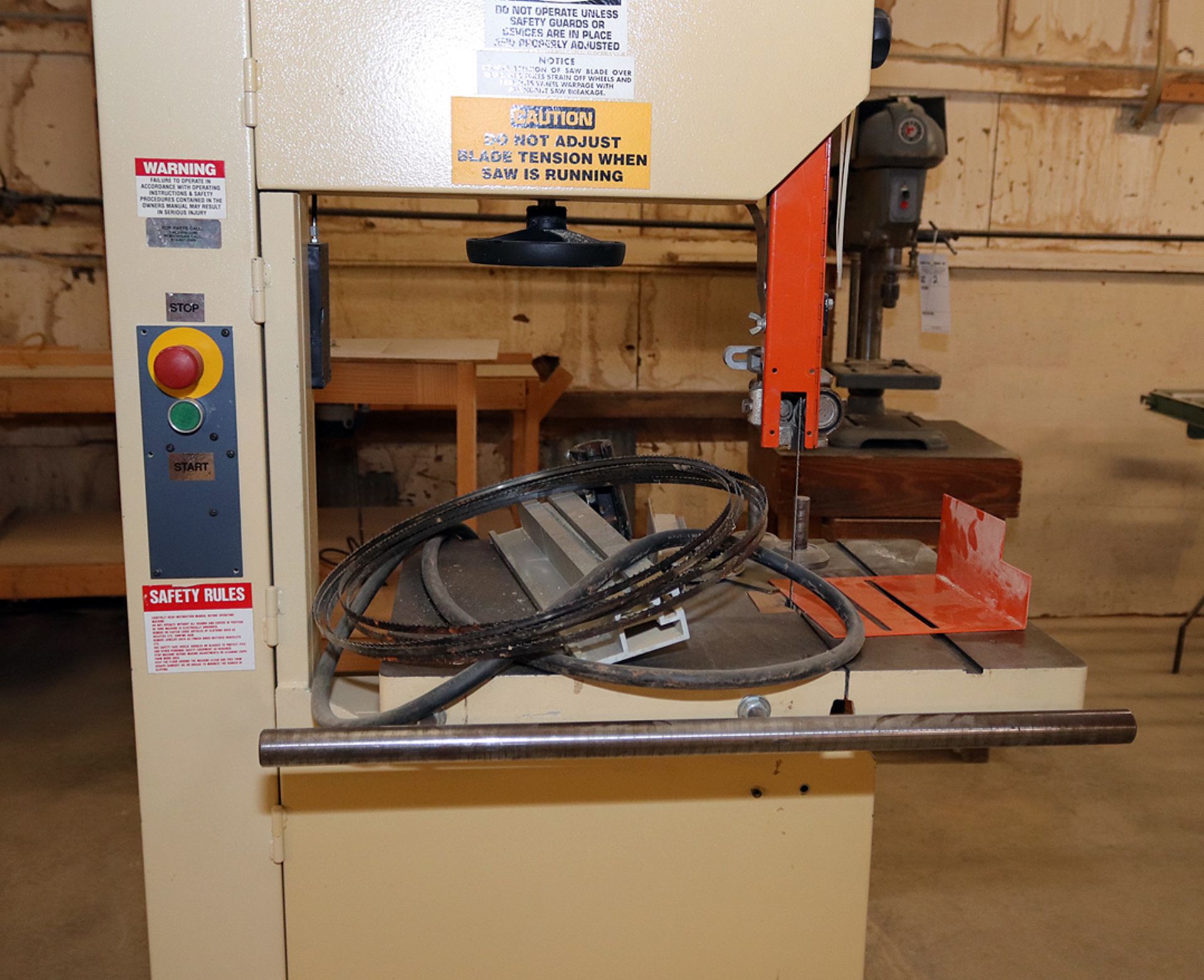 Tannewitz floor model band saw, 18" wide, 3 phase - Image 2 of 8