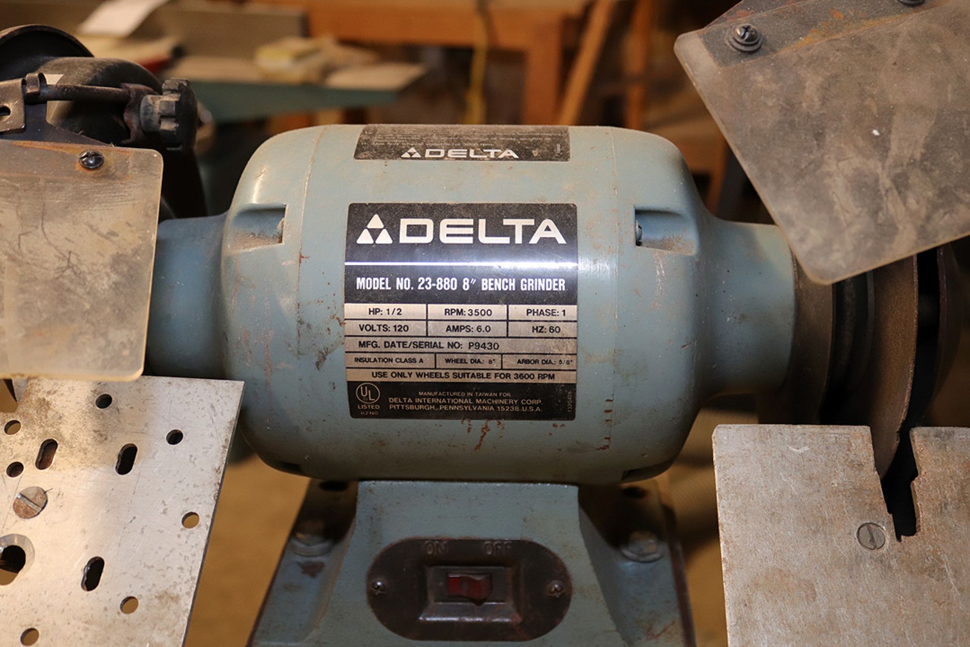 Delta 8" bench grinder with stand - Image 2 of 4