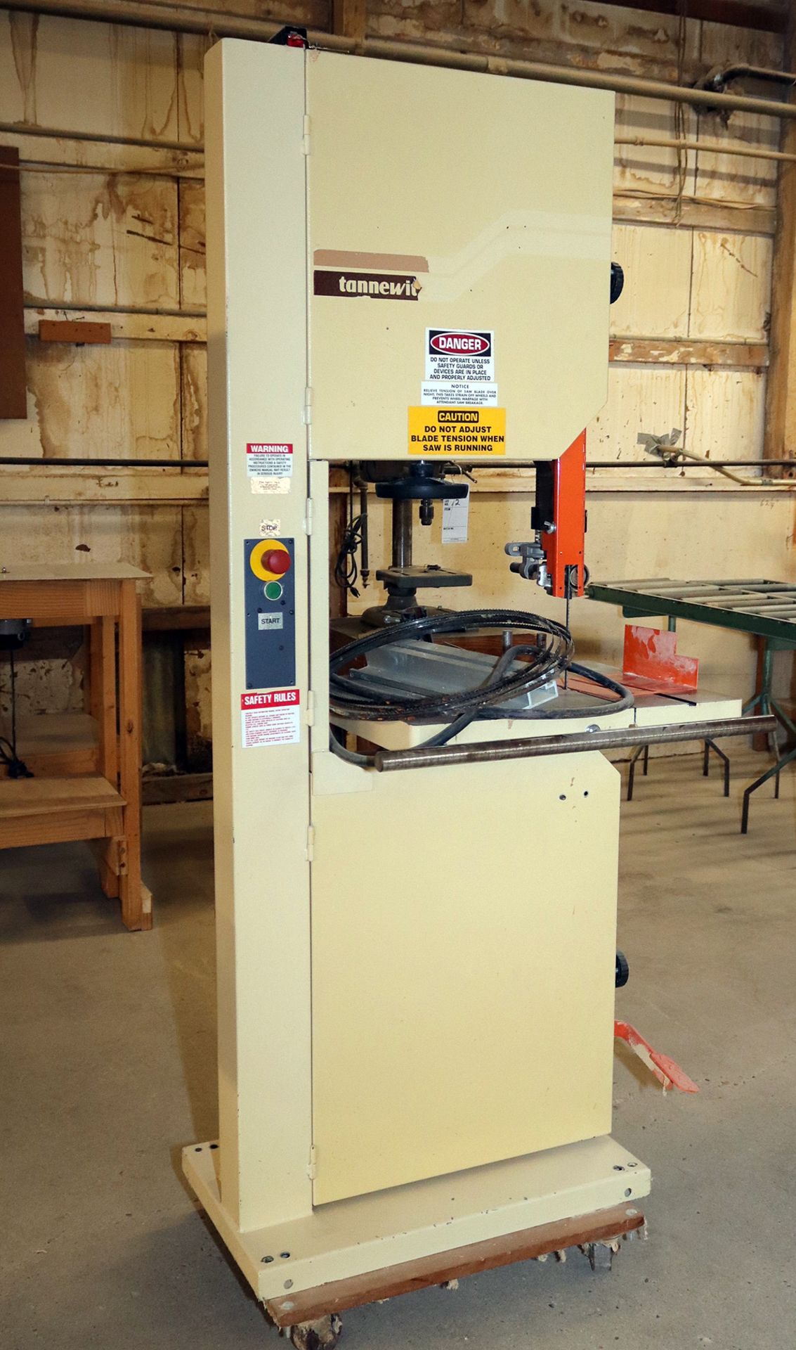 Tannewitz floor model band saw, 18" wide, 3 phase - Image 6 of 8