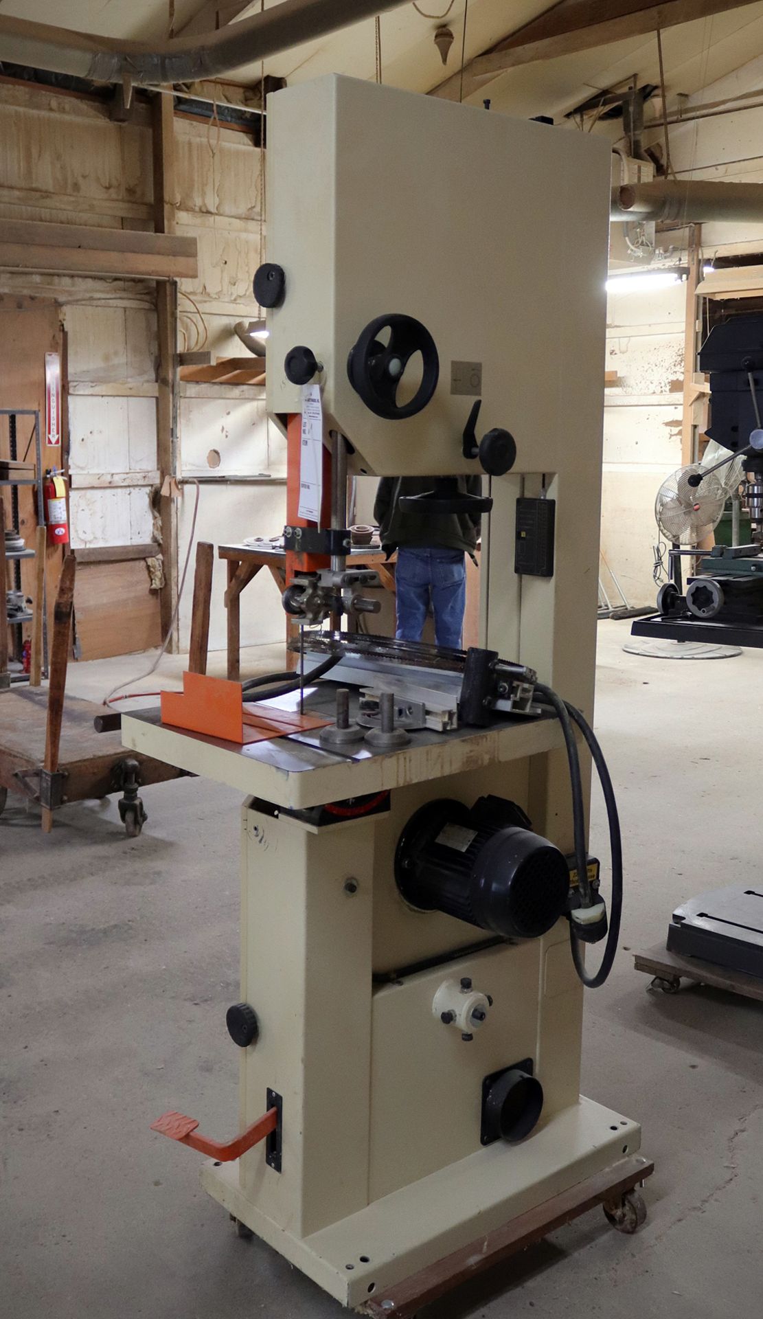 Tannewitz floor model band saw, 18" wide, 3 phase - Image 3 of 8