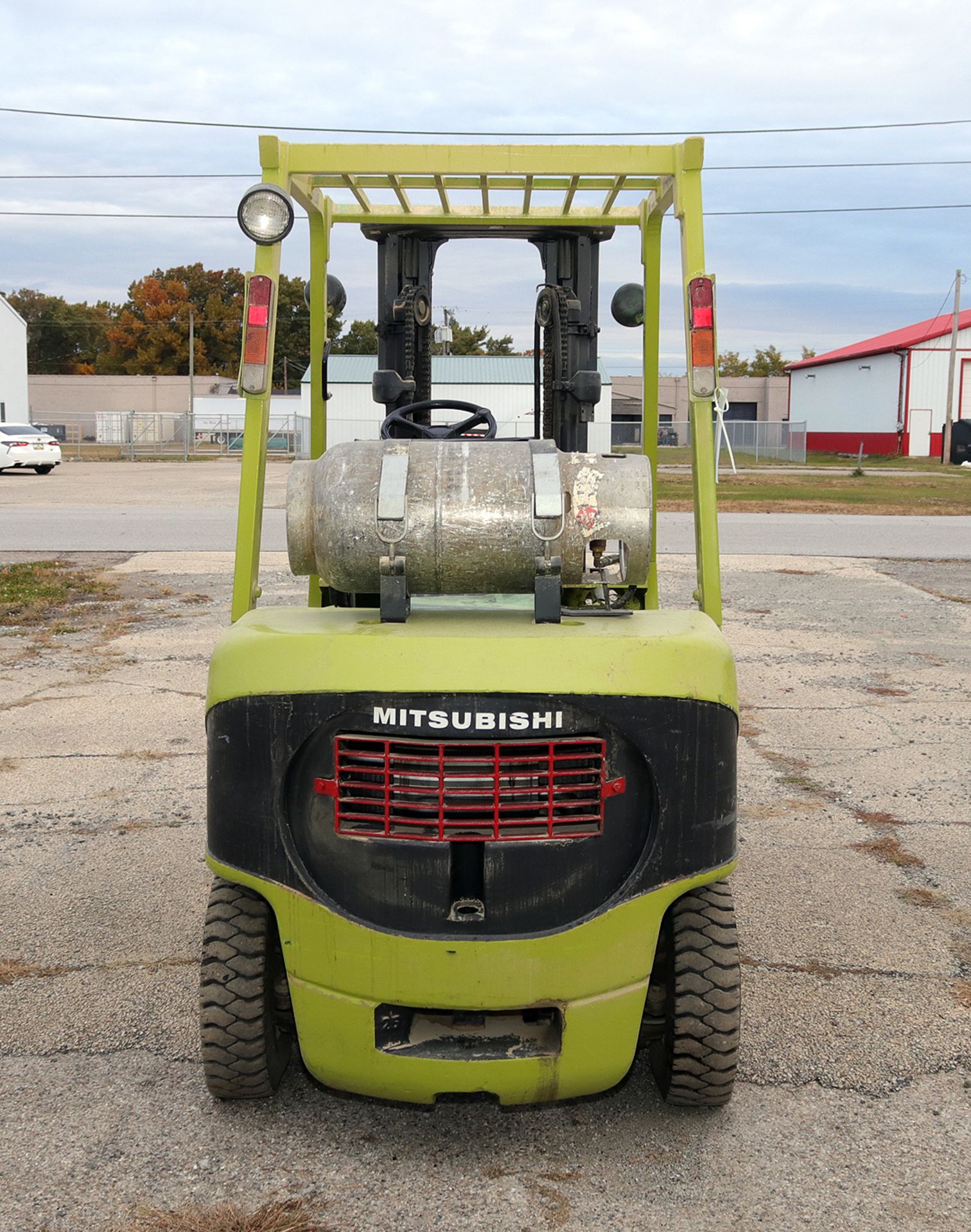 Mitsubishi Model FG25K 4K Lb LP gas forklift, tank not included, 3 stage mast, 42" forks, 7.00-12 - Image 5 of 13