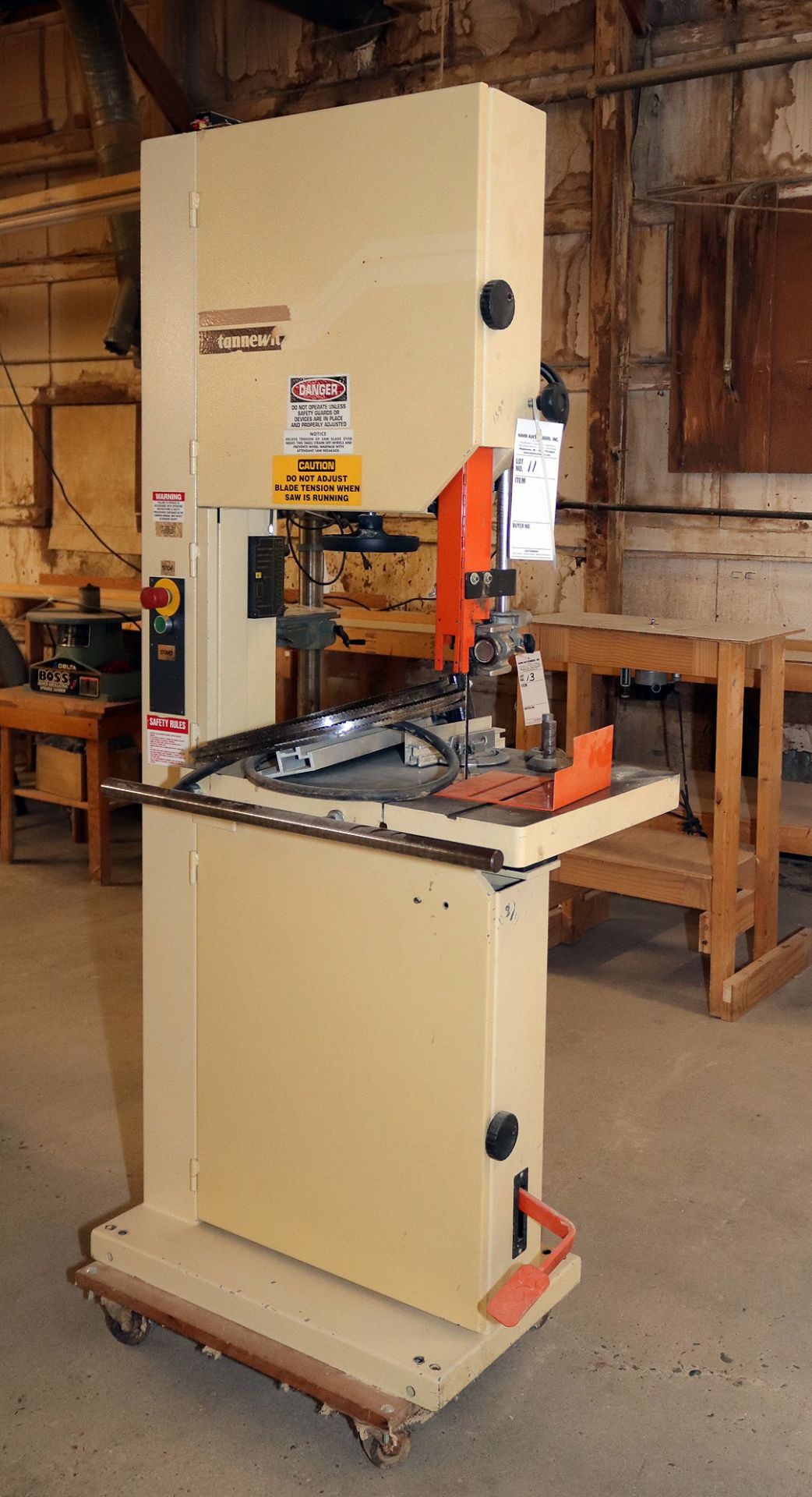 Tannewitz floor model band saw, 18" wide, 3 phase