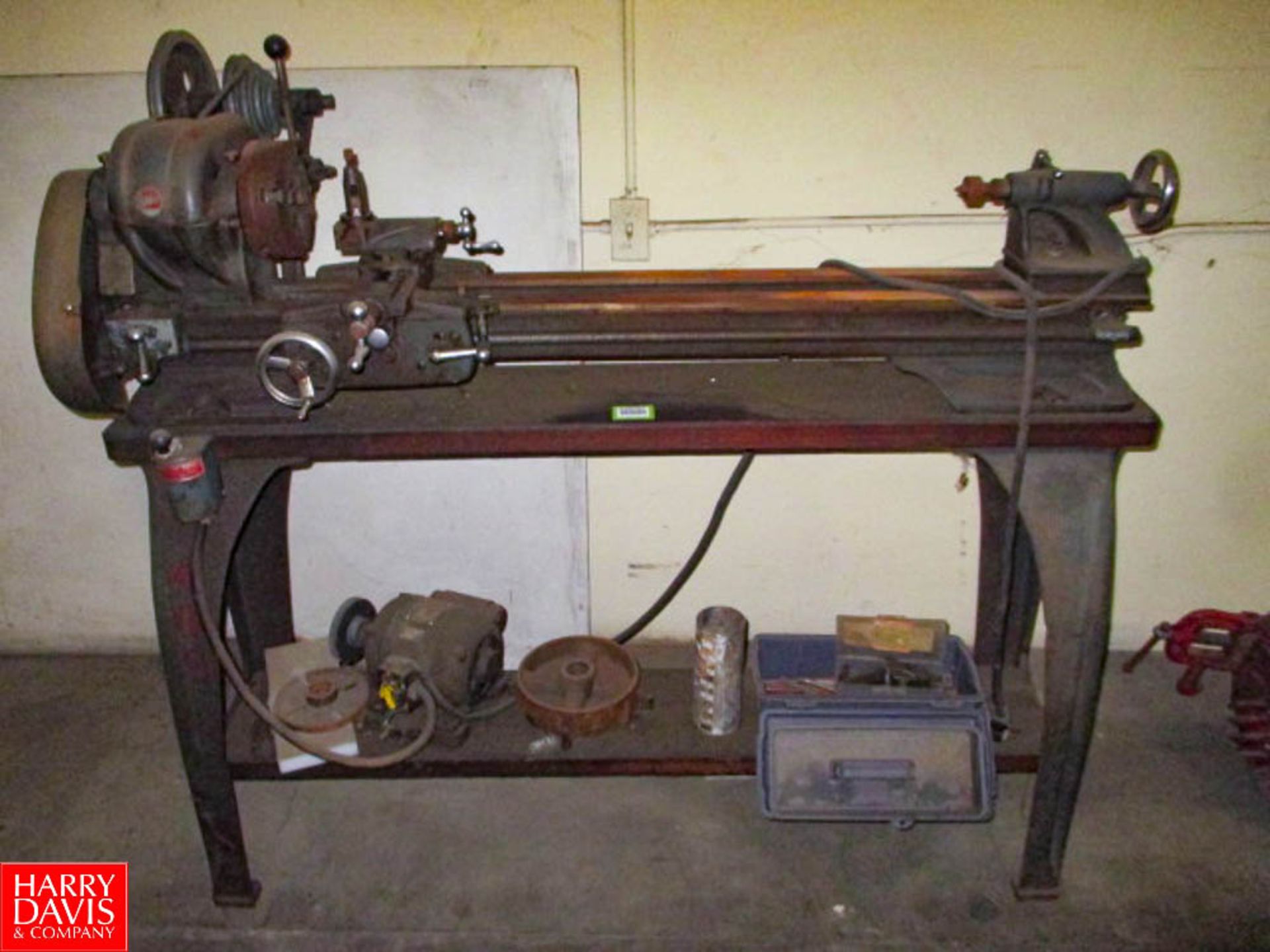 Atlas 465 10 x 33 Legacy Horizontal Lathe Swing Over Bed: 5", Swing Over Carriage: 4"; 6" 3-Jaw