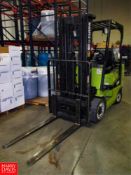 Clark CGC25 4-Wheel LP Gas Forklift Truck Hours: 9585; Triple-Stage Mast, with 4' Forks,