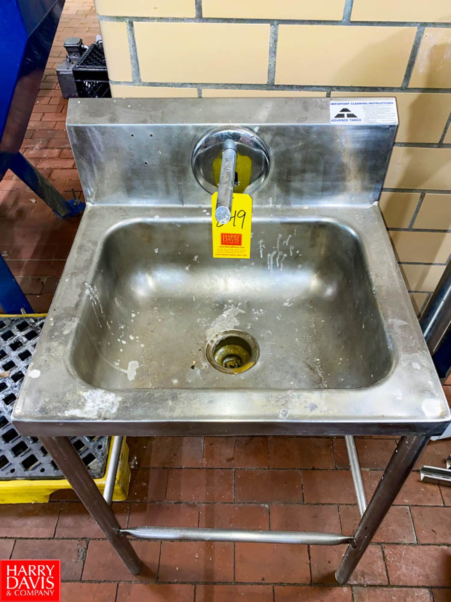 S/S Automated Control Hand Sink - Rigging Fee $50