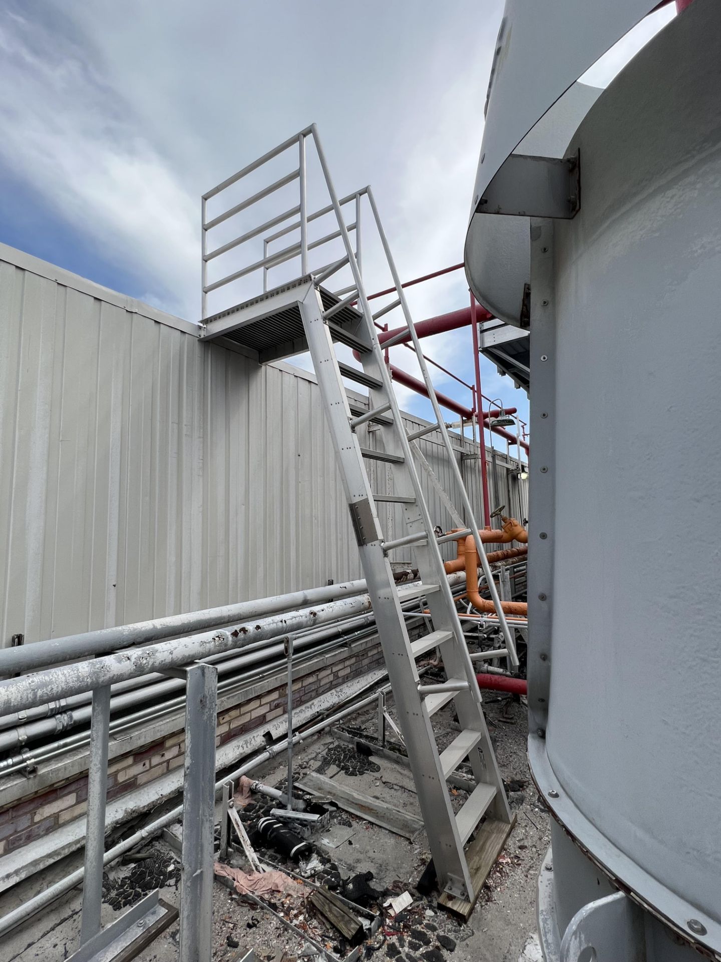 O’Keefe OSHA-Compliant 12' Aluminum Platform Ladder - Rigging Fee: $150