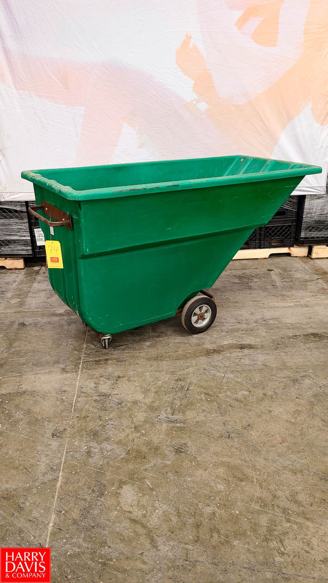 Bayhead Portable Dumpster, 1.1 Cubic Yard 1,200 LB Capacity - Rigging fee: $50