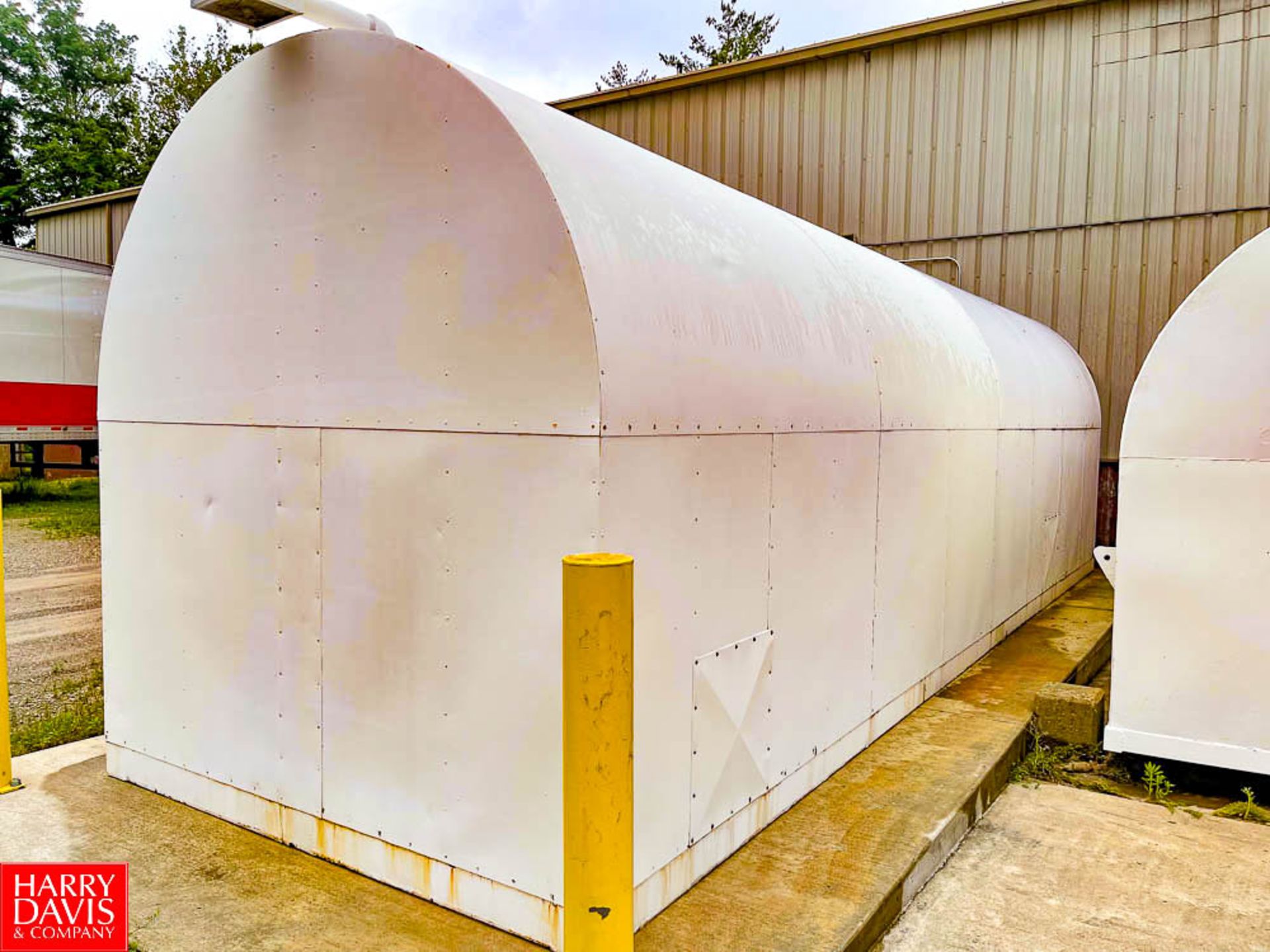 Cobb 8,600 Gallon Enclosed Bulk Corn Syrup Tank, with Pump and UV Light - Location: Utica, Ohio -