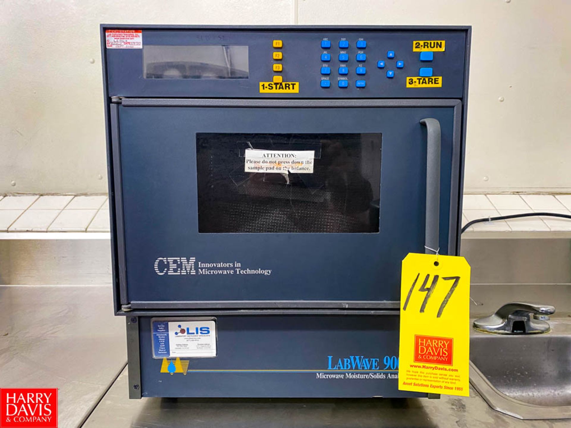 CEM Lab Wave 9000 Microwave Moisture/Solids Analyzer - Rigging Fee: $150
