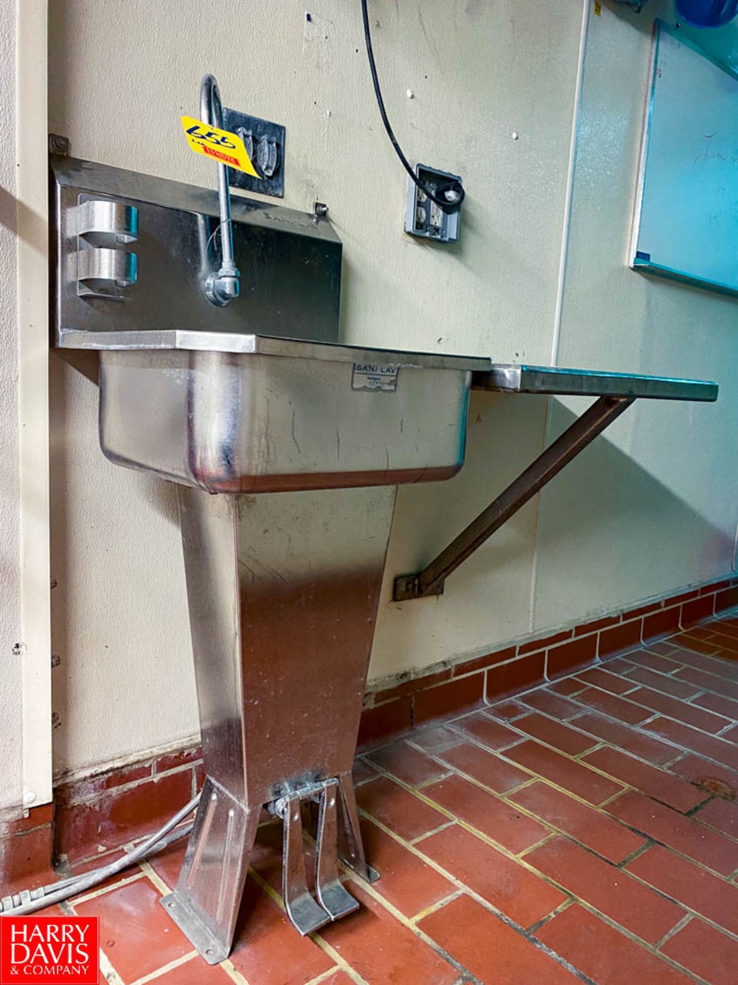 S/S Hand Sink with Foot Controls, Retractable Light and Floor Mats - Rigging Fee: $100