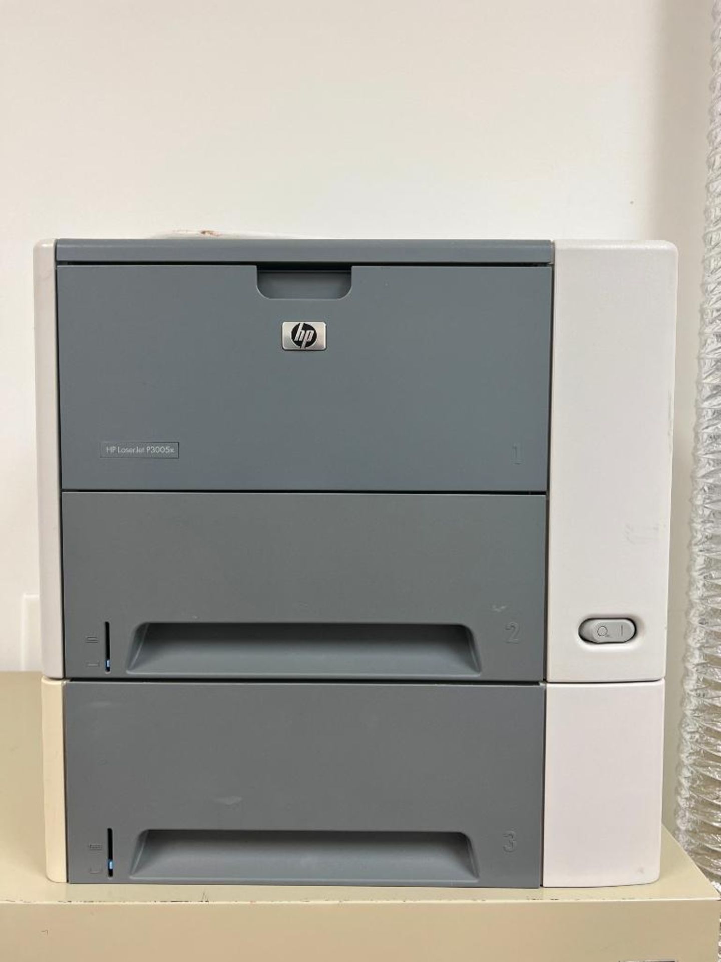 HP LaserJet P3005X and Xerox Phaser 8500 Desktop Printers - Image 2 of 2