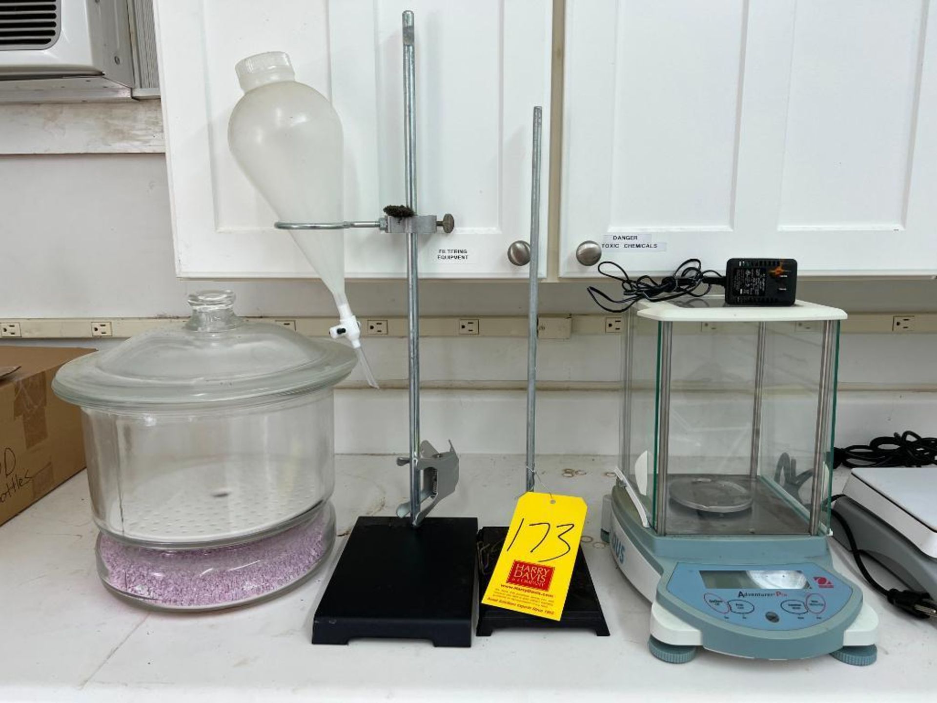 (2) Bunsen Burner Stands, Ohaus Adventurer Pro Scale, (2) VWR Stirrers, Hach DRB200 and Phipps & - Image 3 of 4
