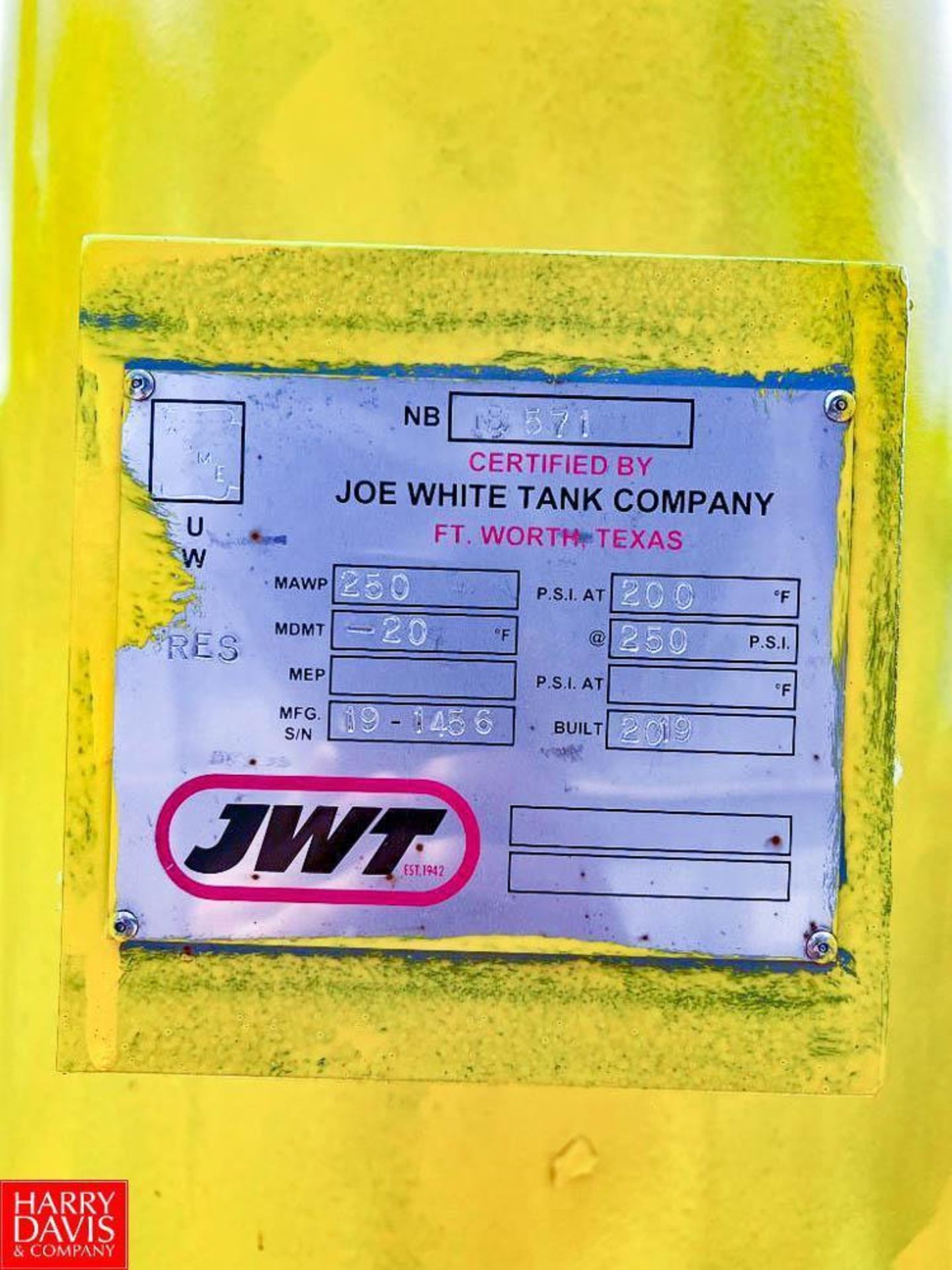 2019 Joe White Tank Company 250 PSI Air Receiver, S/N: 19-1456 with (2) Parker Float Tanks