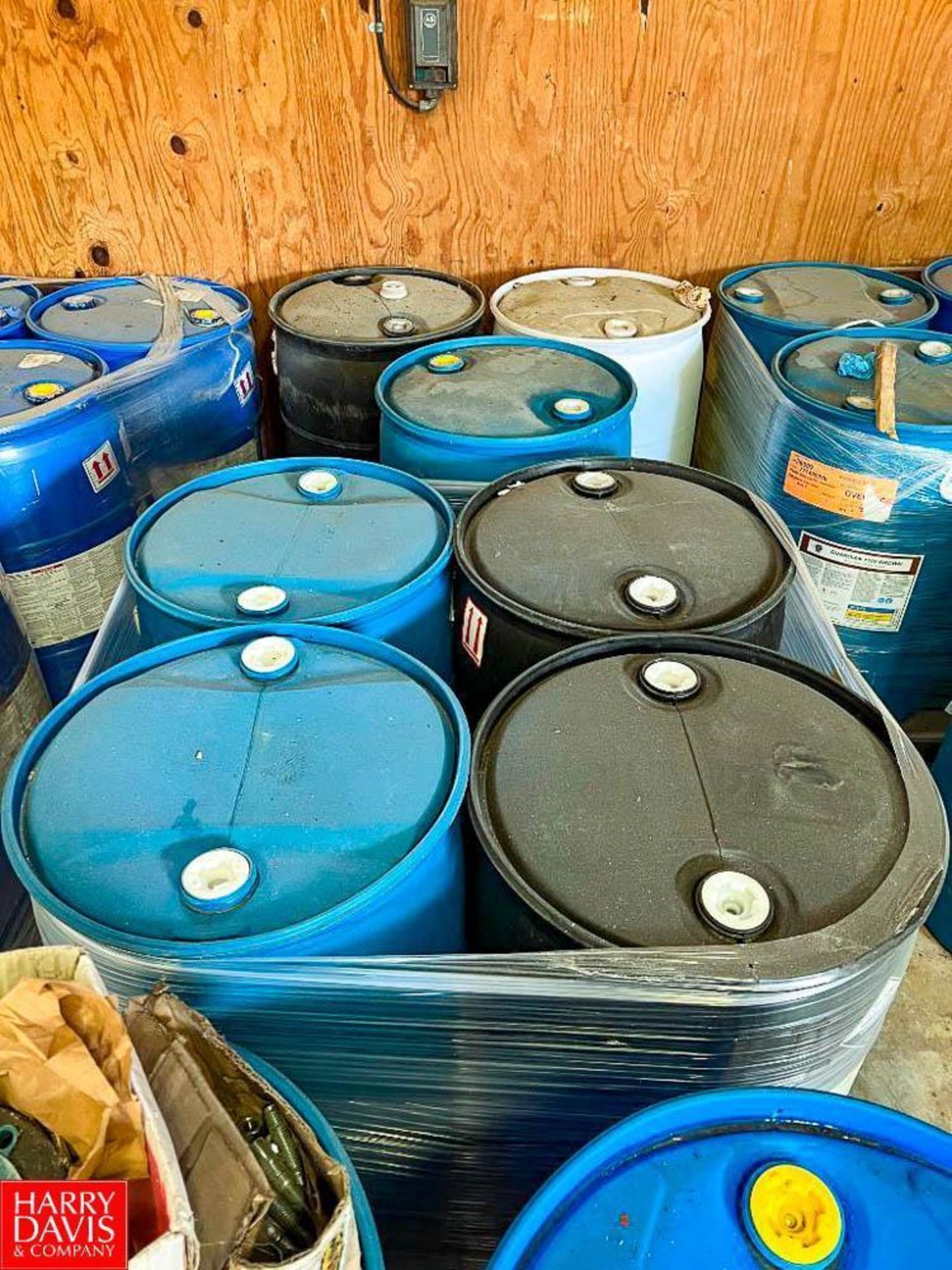 55 Gallon Barrels Guardian 2500 Yellow Alkaline Foam Cleaner - Image 3 of 4