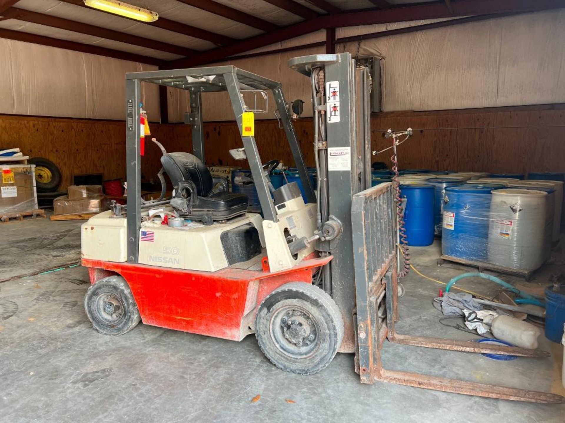 Nissan 1,955 LB Capacity, Propane Fork Lift, Model: PJ02A25V with Spare Propane Tank - Image 3 of 6