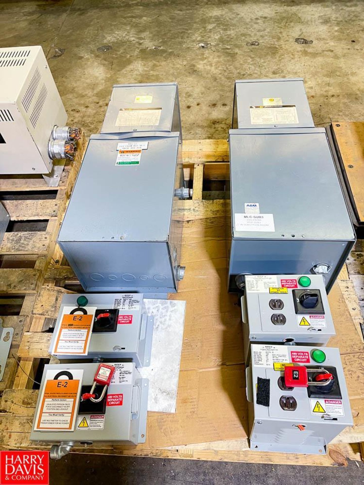 (2) Square D 7.5 kVA 120/480 Volt Transformers, 1-Phase Mini Power Zone with (4) Daykin Disconnects