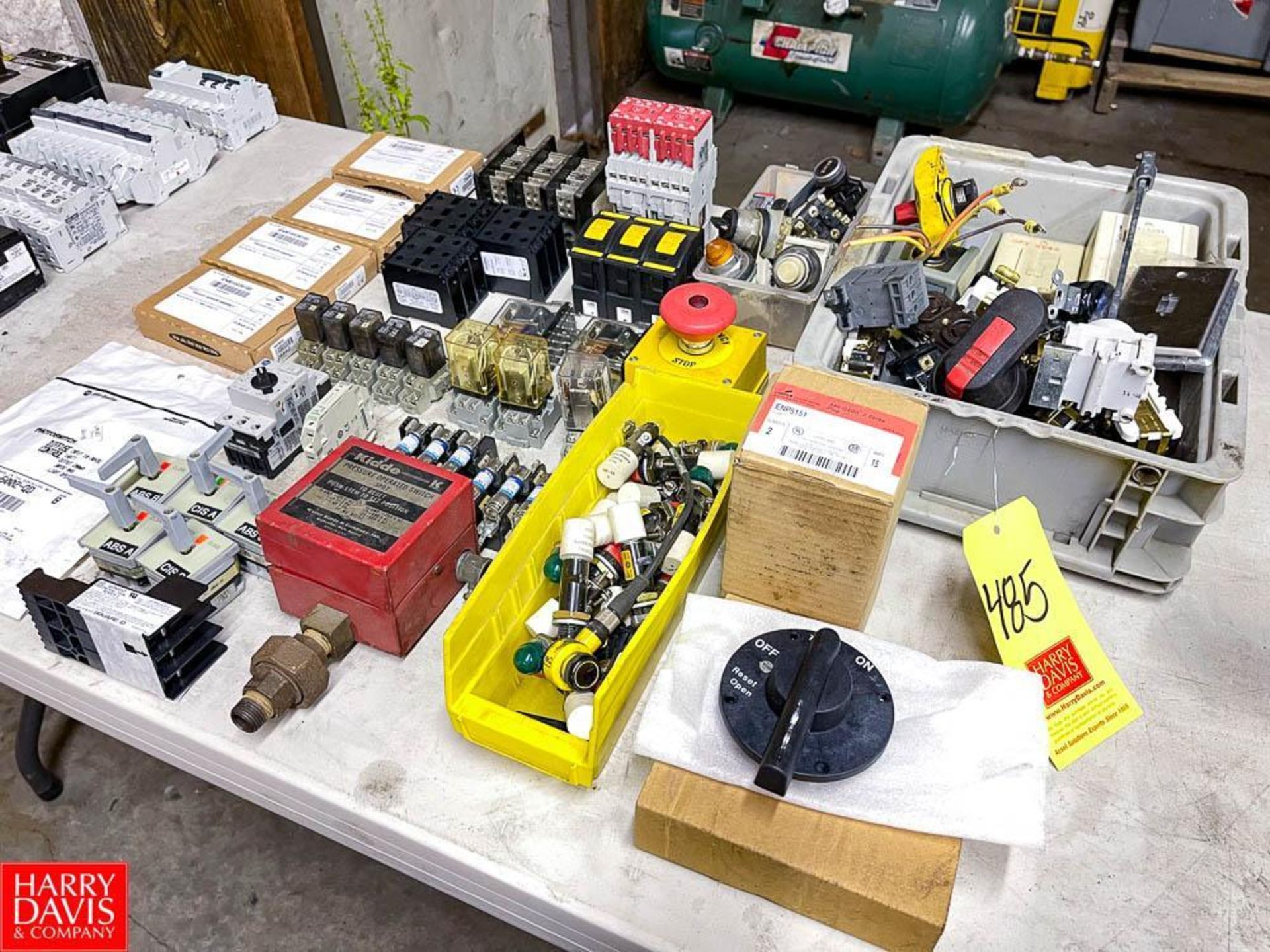 Assorted Fuses, Relays and Electrical Components
