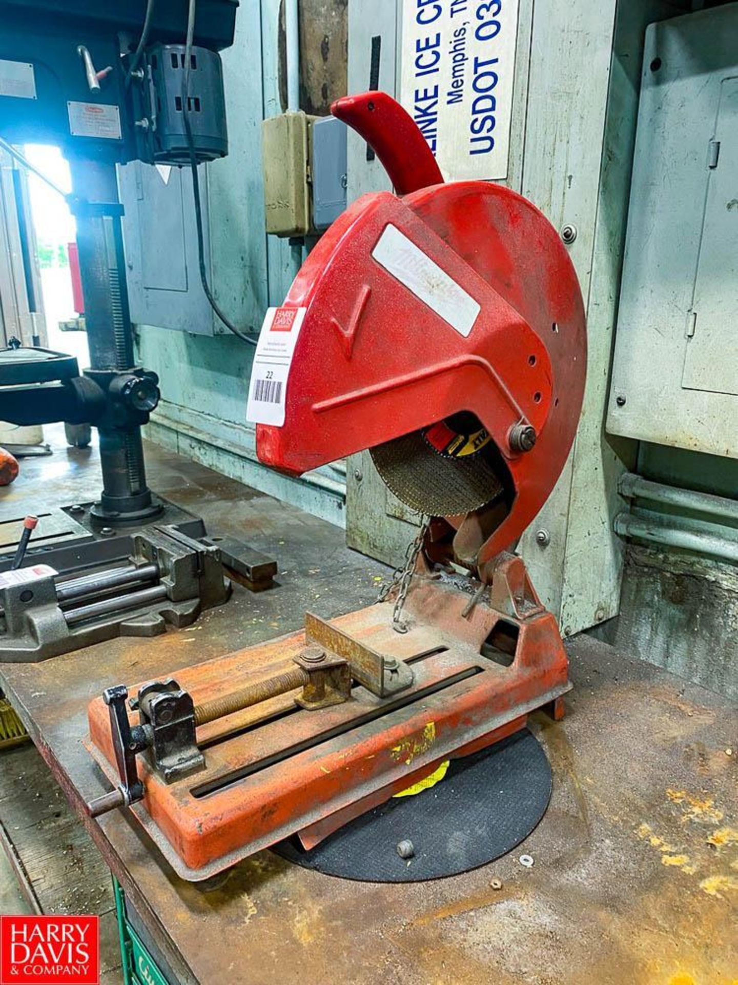 Milwaukee Heavy-Duty 14'' Abrasive Cut-Off Saw, Model: 6175, S/N: 93401925, 120 AC, 15 Amps, 3,500 R - Image 3 of 4