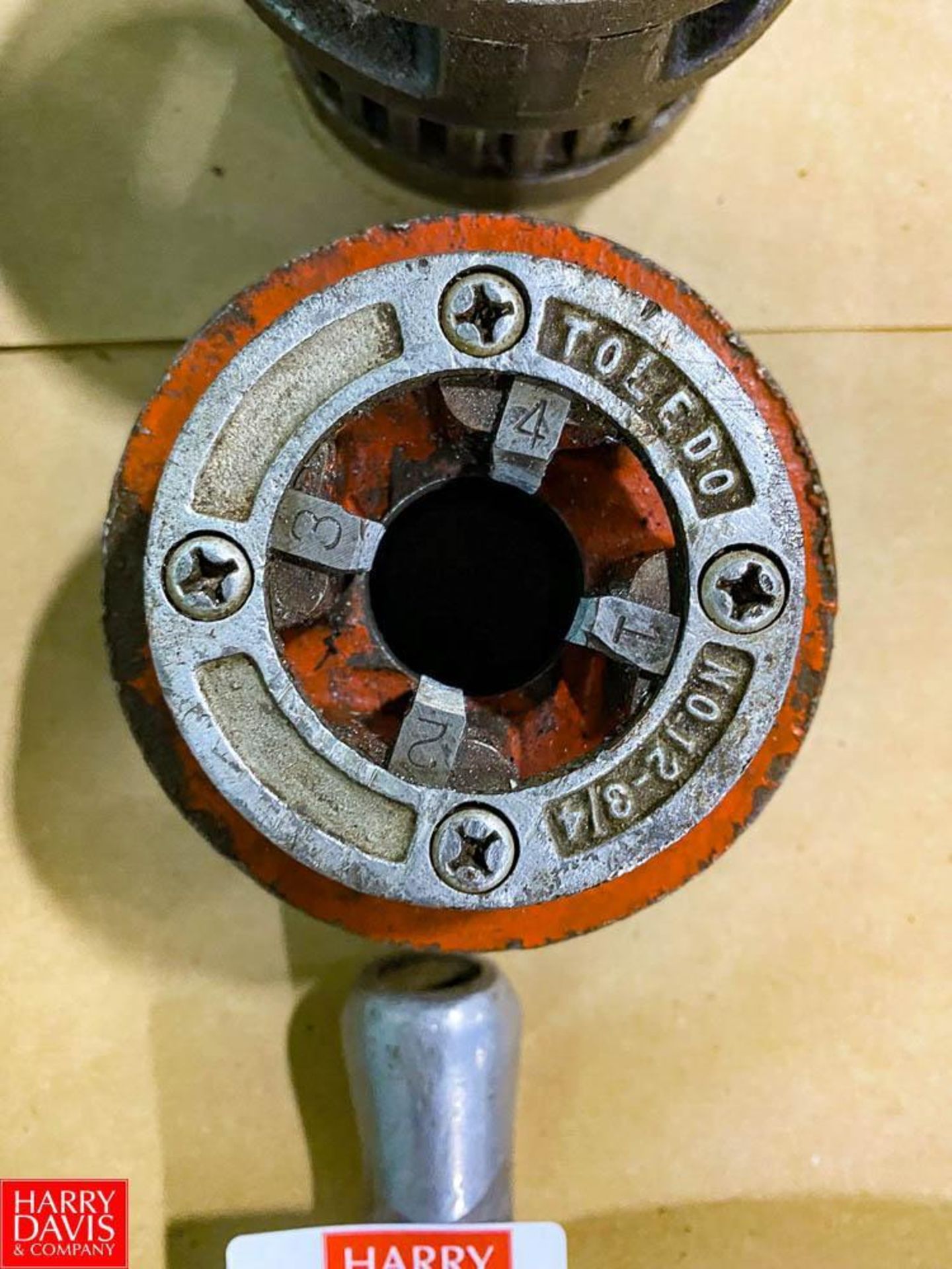 Ridgid (2) Pipe Threader with (3) No. 12 Various Size Dies (Ranging from 1'', 2'', 1/2'', 1/4'' and - Image 5 of 6