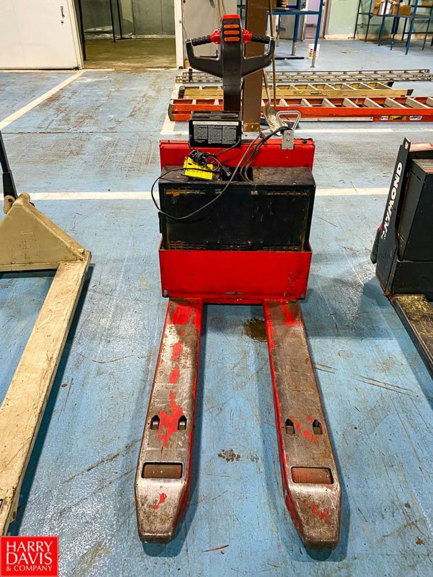 Raymond Electric Pallet Jack 4,500 LB Capacity, 24 Volts 45'' Length Fork Extensions, with Dayton 24 - Image 2 of 4
